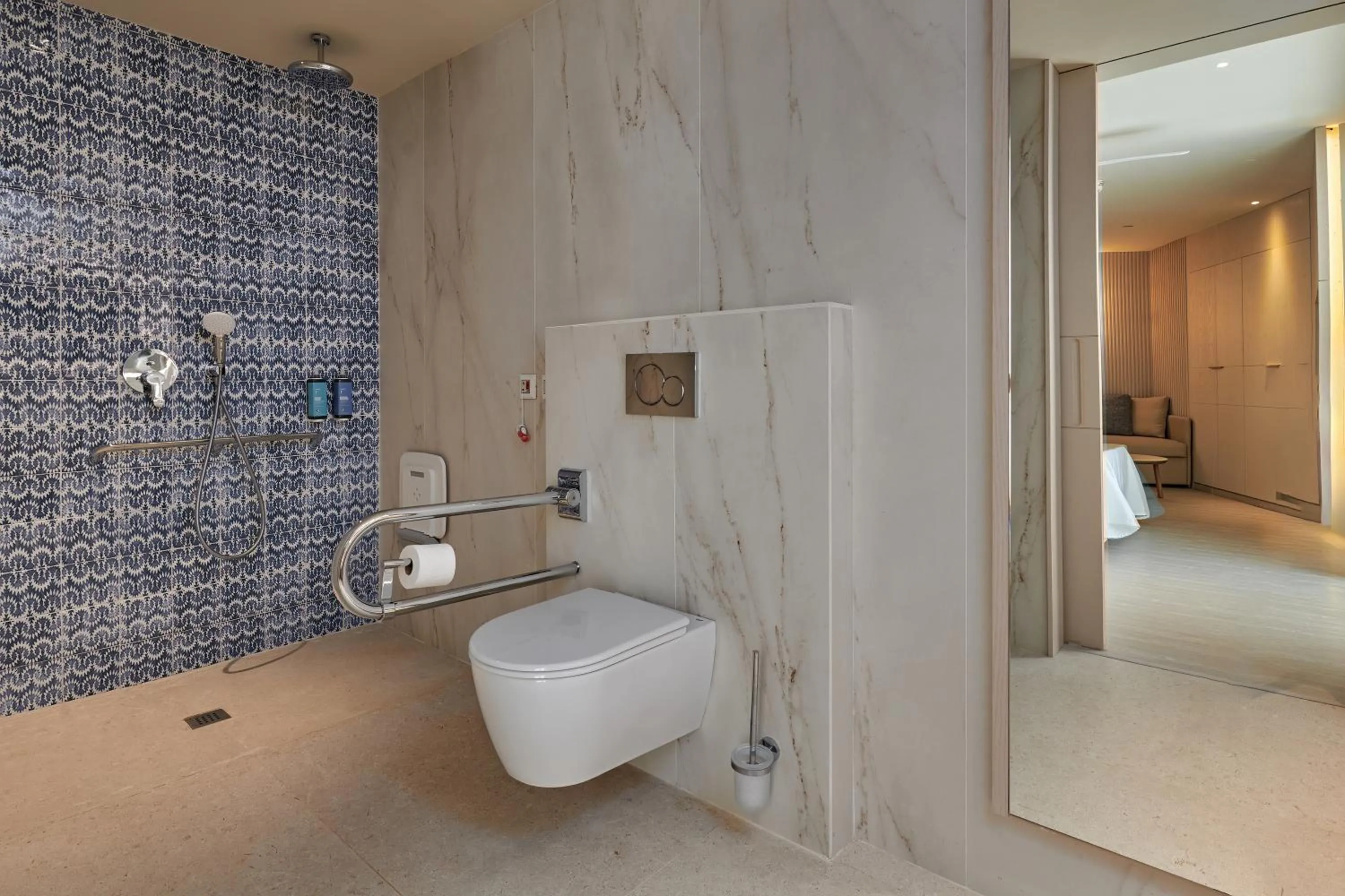 Bathroom in Hipotels Flamenco