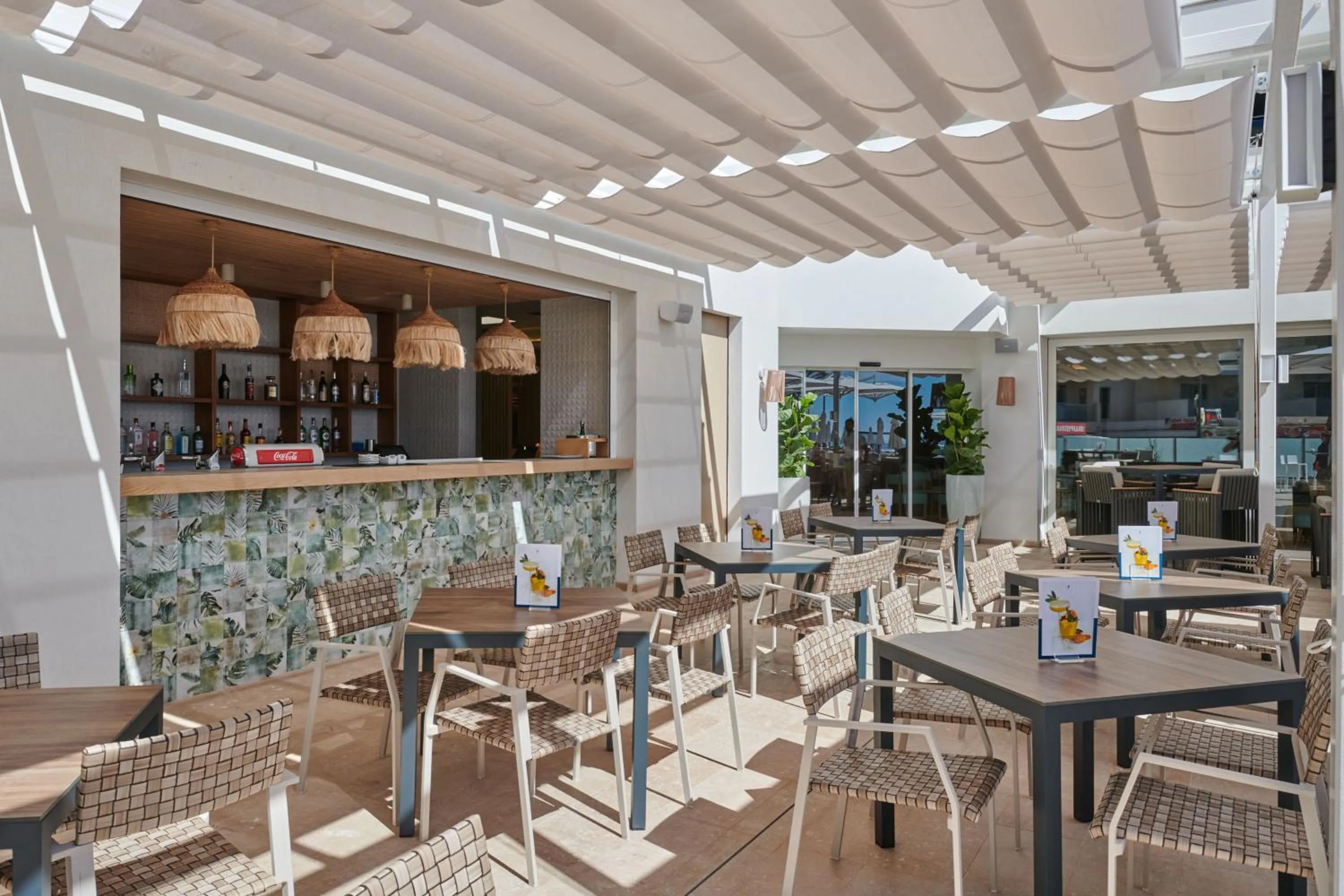 Swimming pool in Hipotels Flamenco