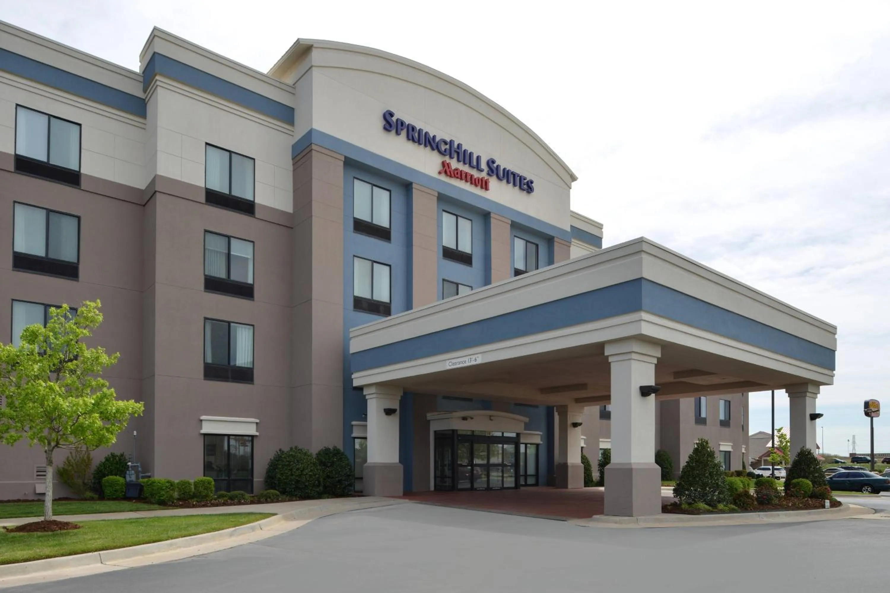 Property building in SpringHill Suites by Marriott Oklahoma City Airport