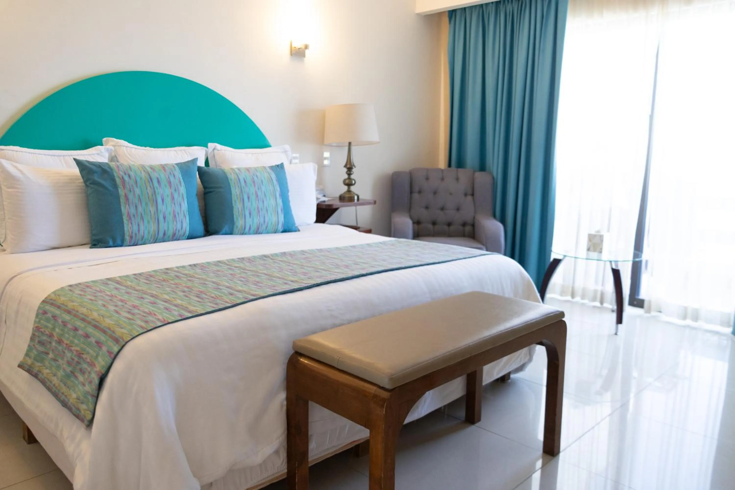 Bed in The Westmarine Waterfront Hotel