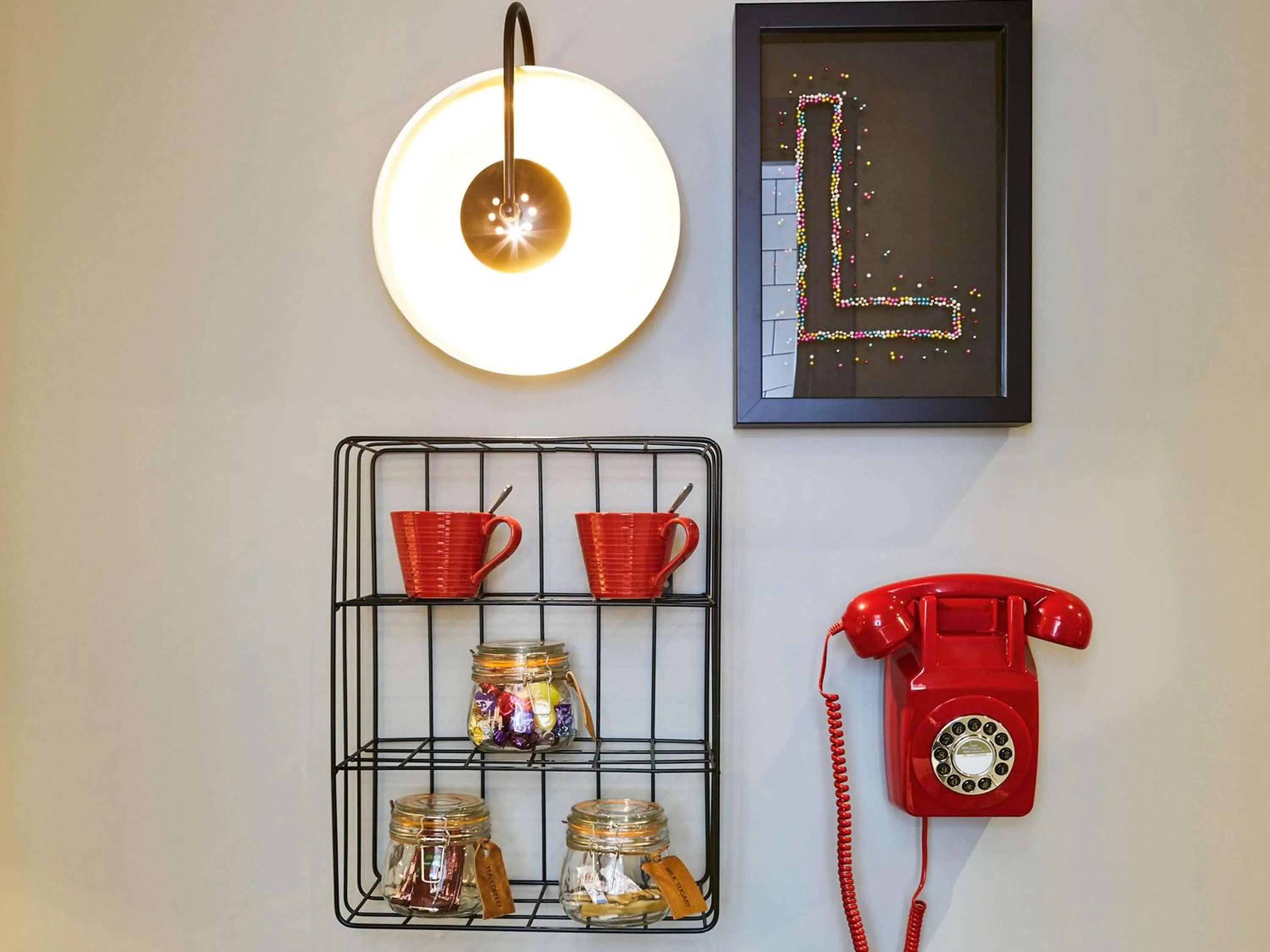 Photo of the whole room in Mercure Leeds Centre Hotel