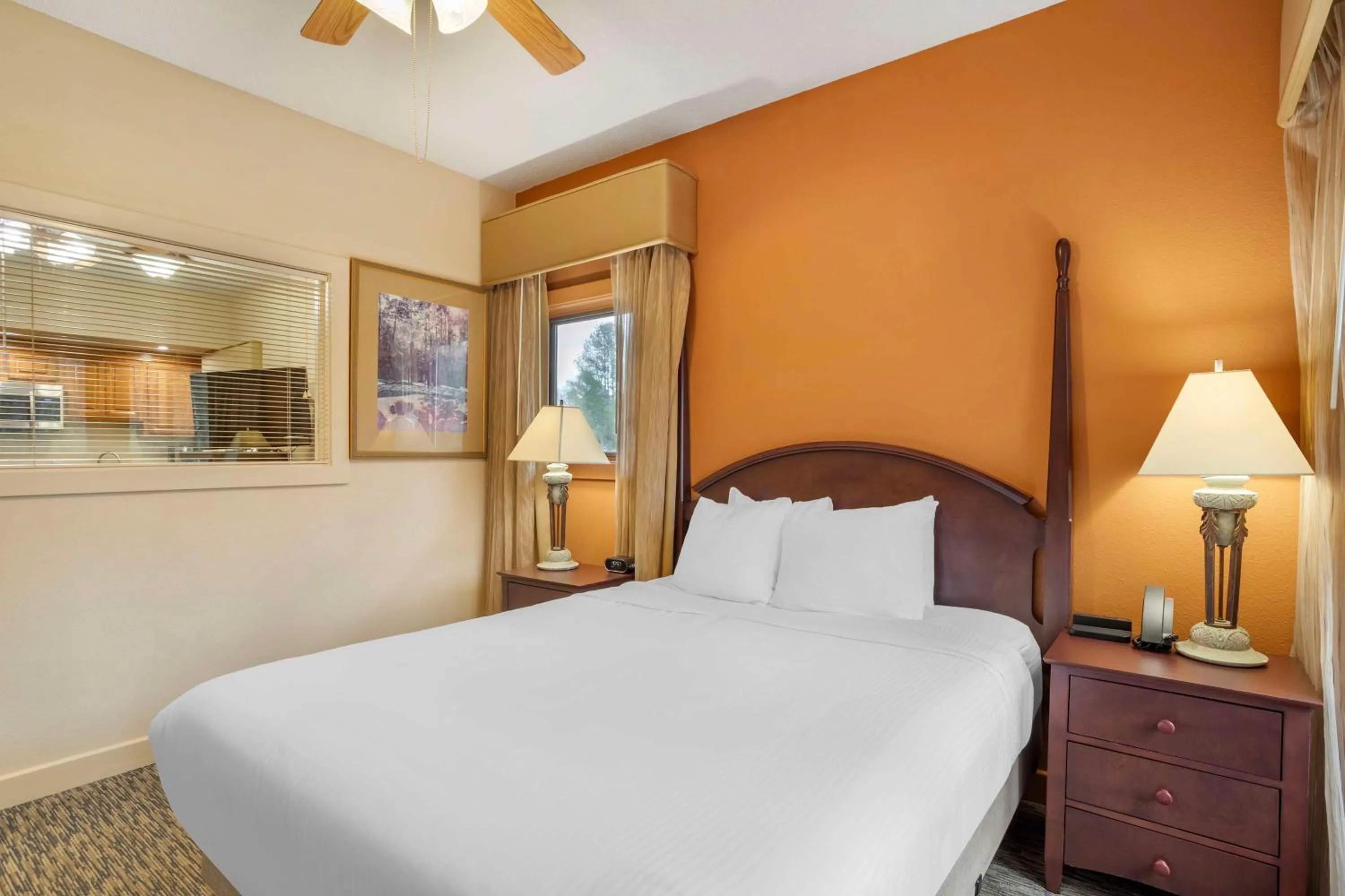 Bed in Hilton Vacation Club Bent Creek Golf Village Gatlinburg