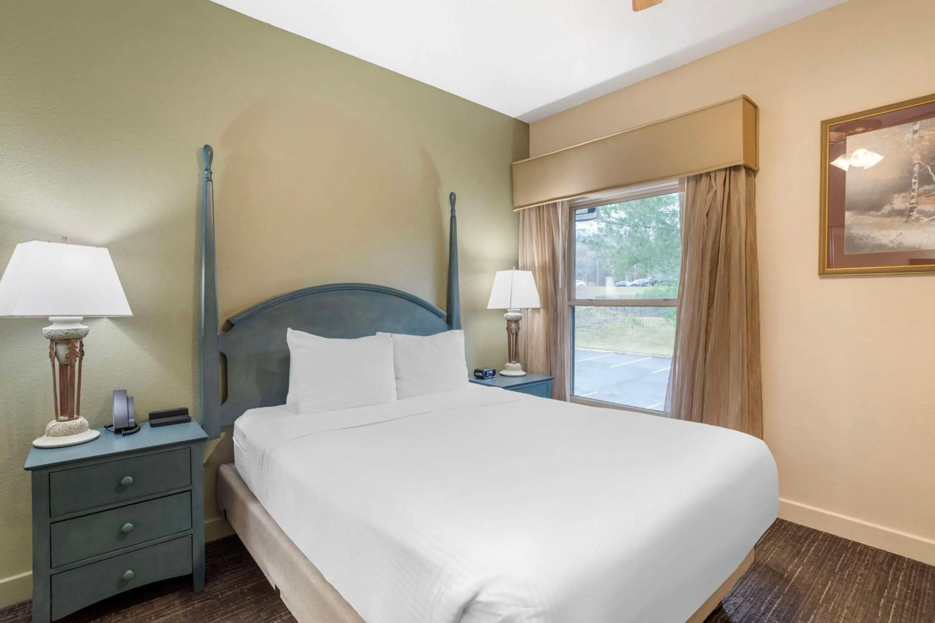 Bed in Hilton Vacation Club Bent Creek Golf Village Gatlinburg