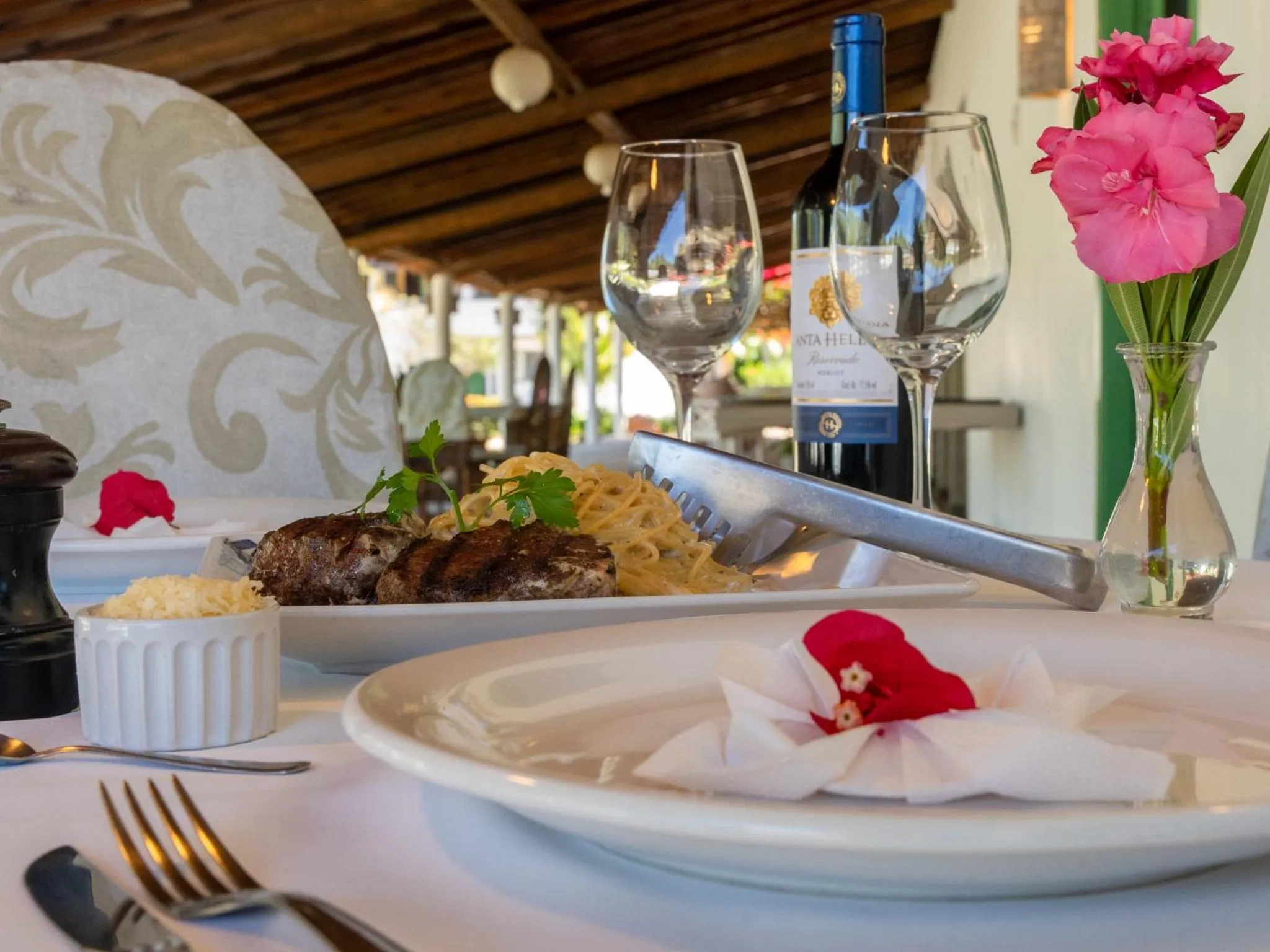 Food and drinks in Hotel Marina Porto Abrolhos