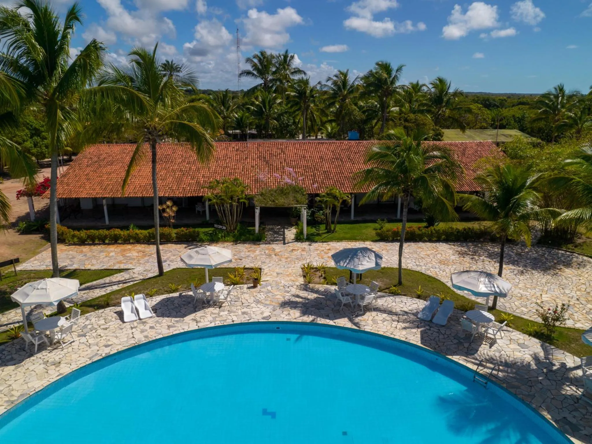 Swimming pool in Hotel Marina Porto Abrolhos