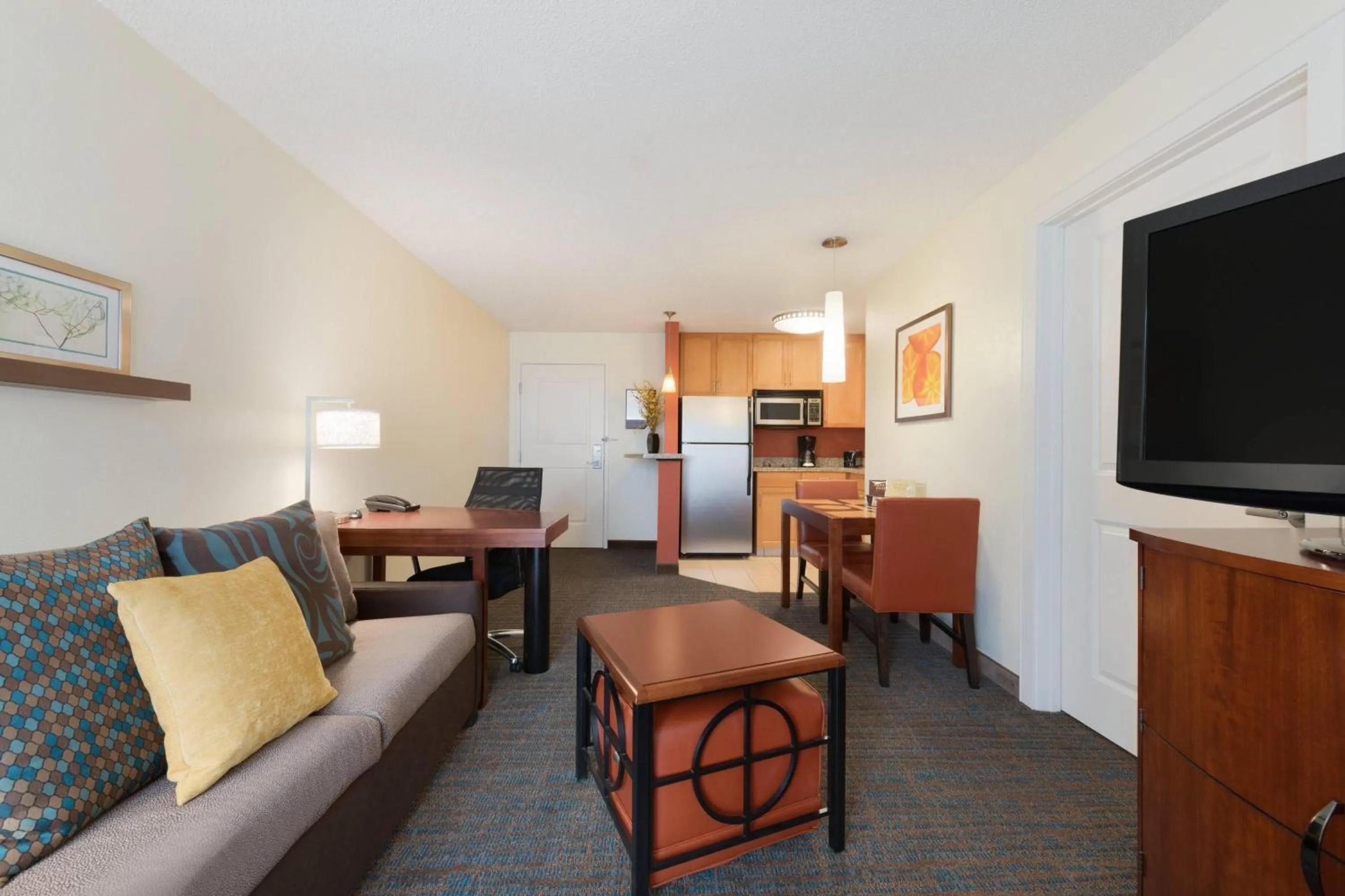 Living room in Residence Inn by Marriott Oklahoma City Downtown/Bricktown