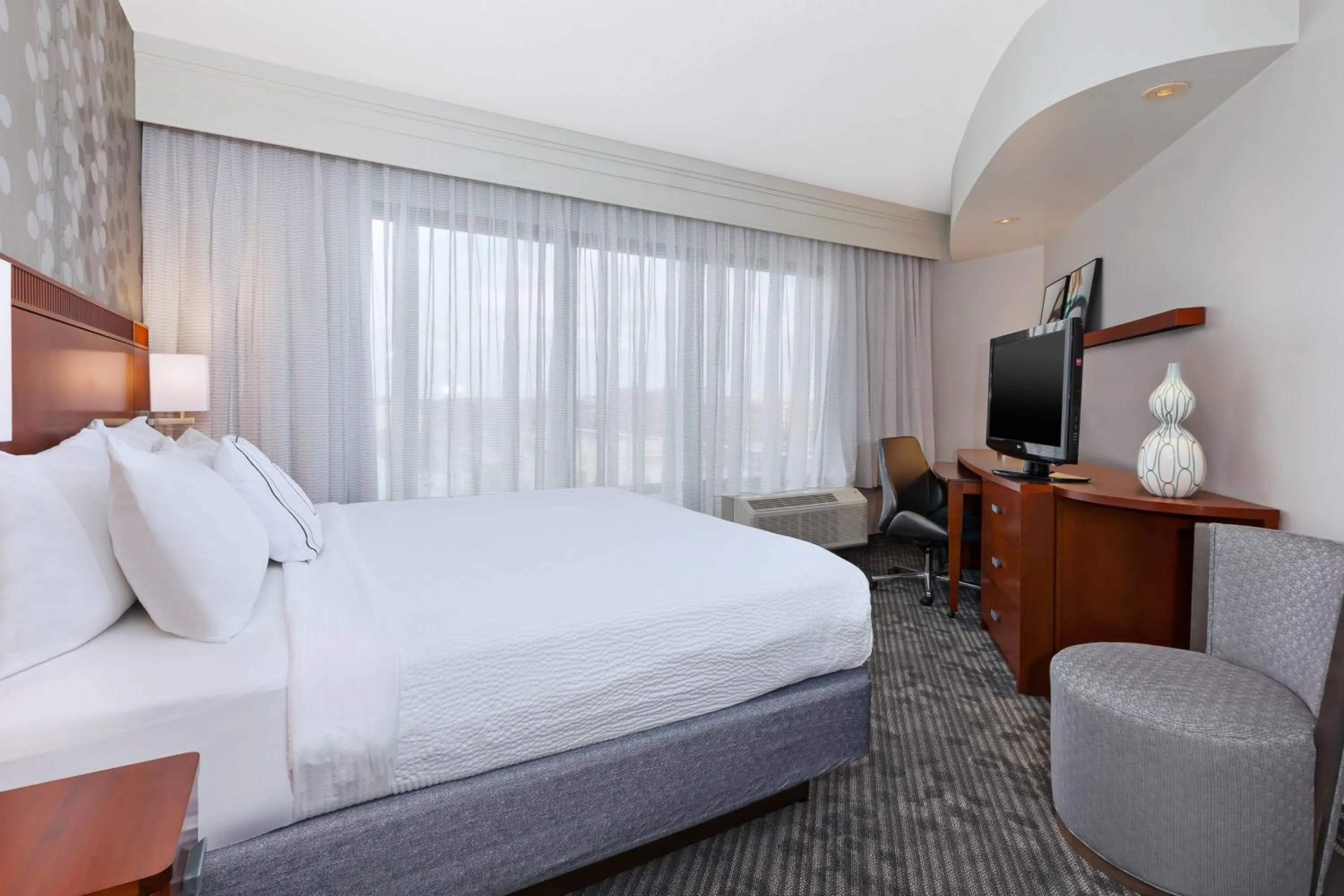 Photo of the whole room, Bed in Courtyard by Marriott Oklahoma City Downtown