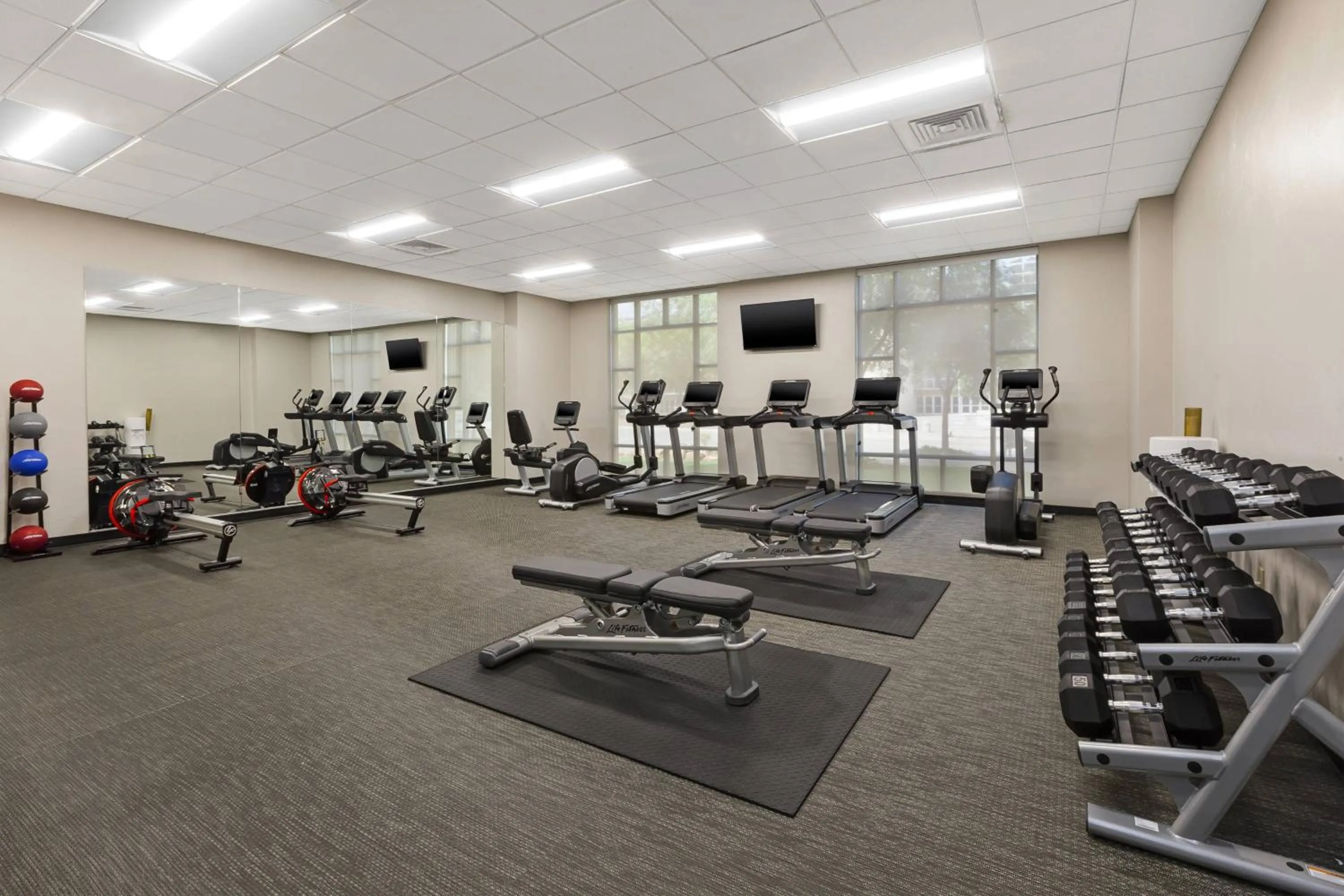 Fitness centre/facilities in Courtyard by Marriott Oklahoma City Downtown