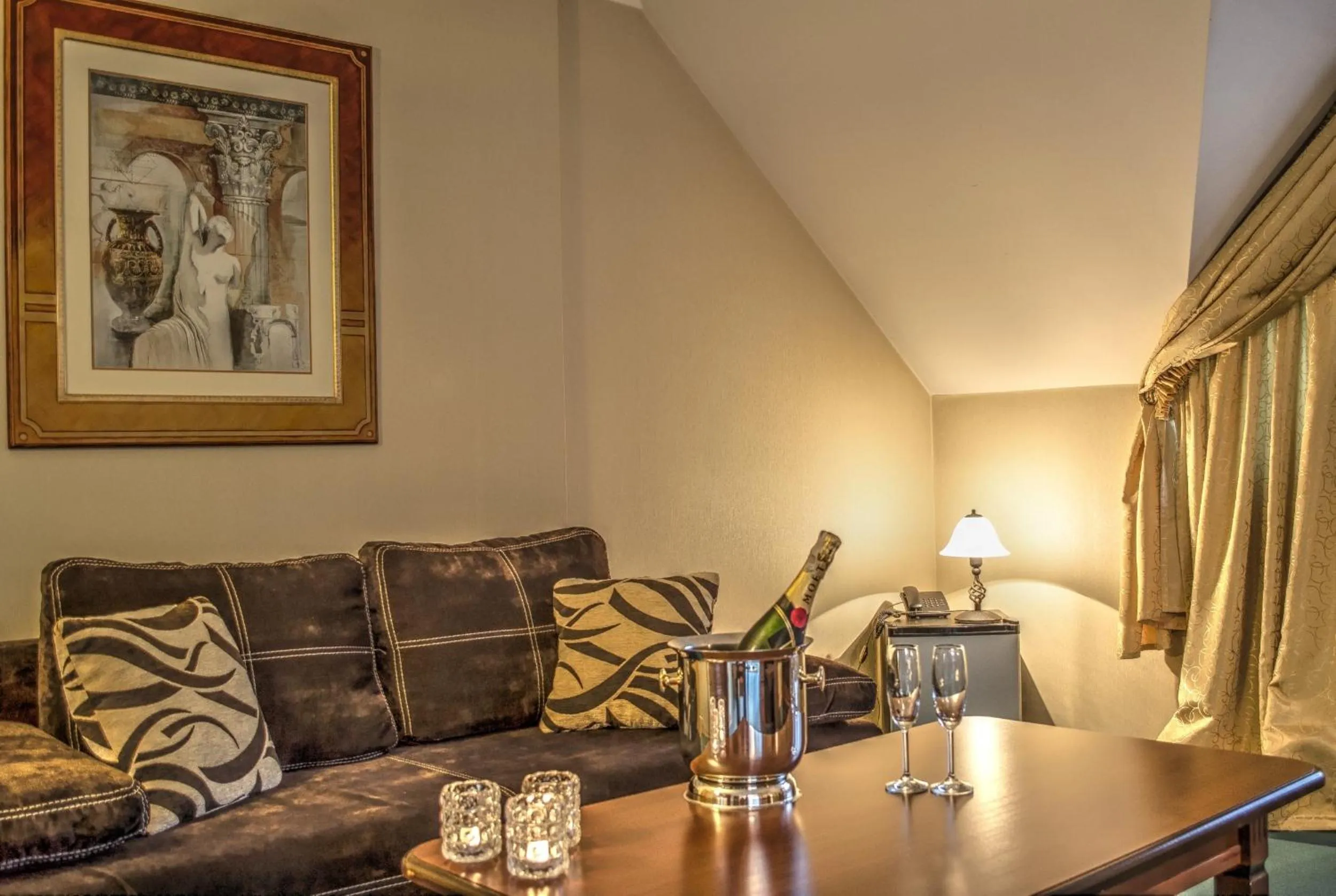 Communal lounge/ TV room in Hotel Wersal