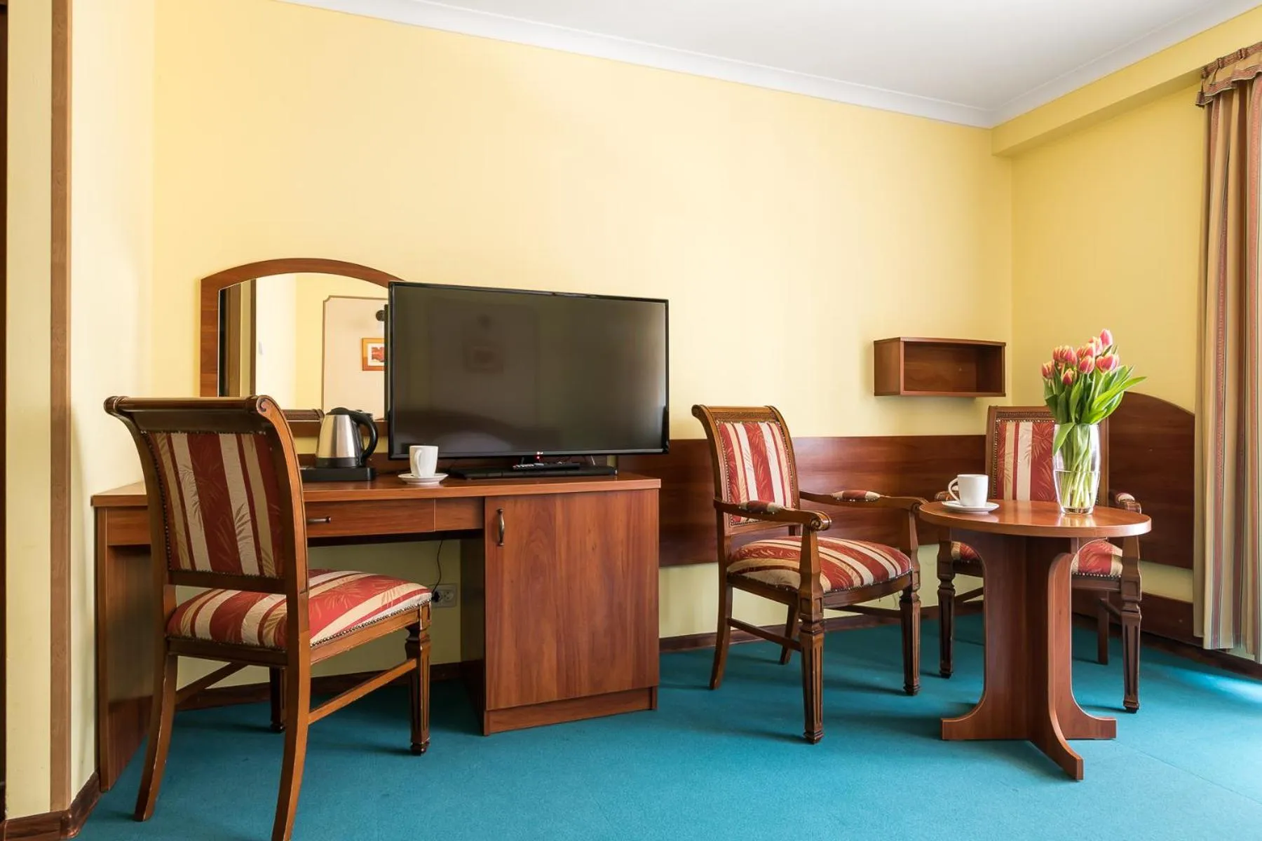 TV and multimedia in Hotel Wersal