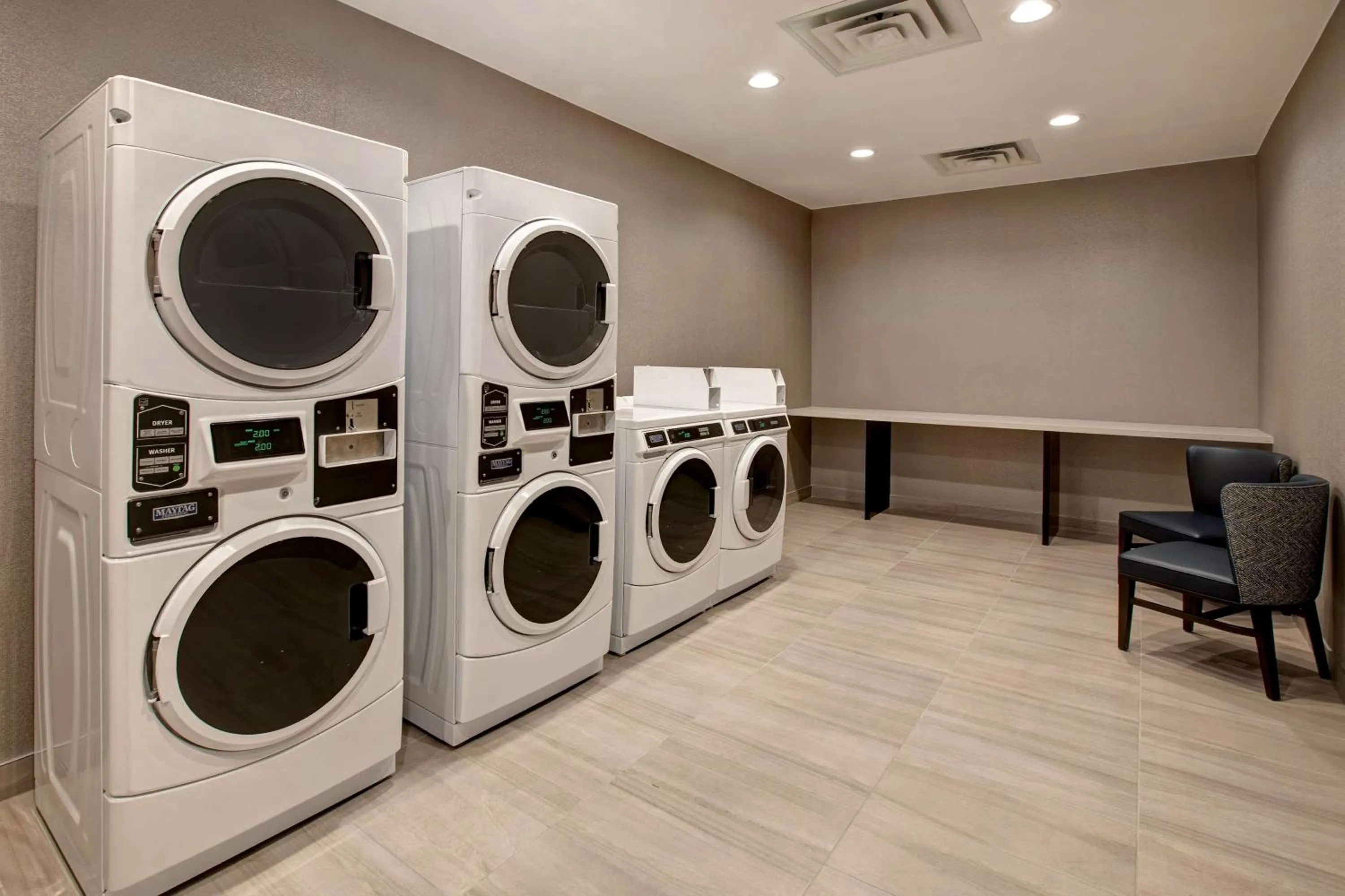 Property building in Embassy Suites By Hilton Oklahoma City Northwest