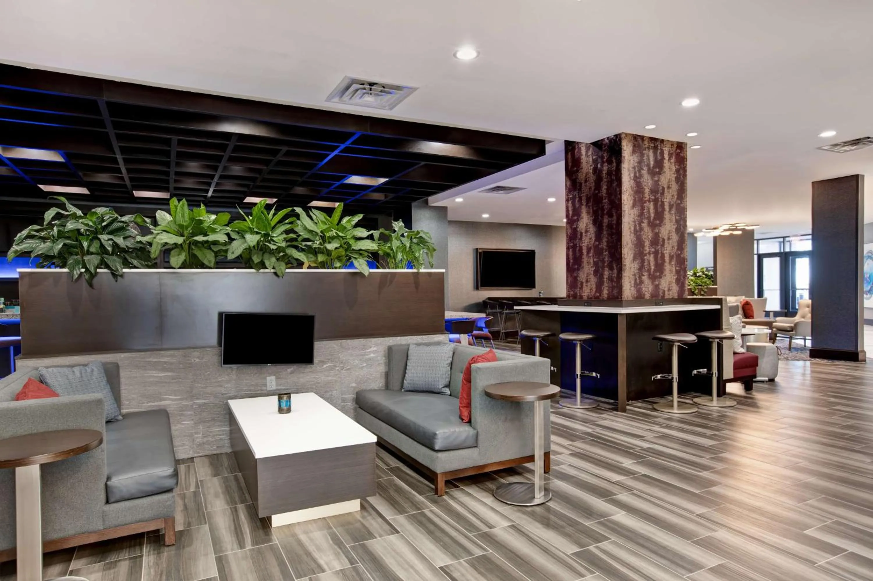 Lounge or bar in Embassy Suites By Hilton Oklahoma City Northwest