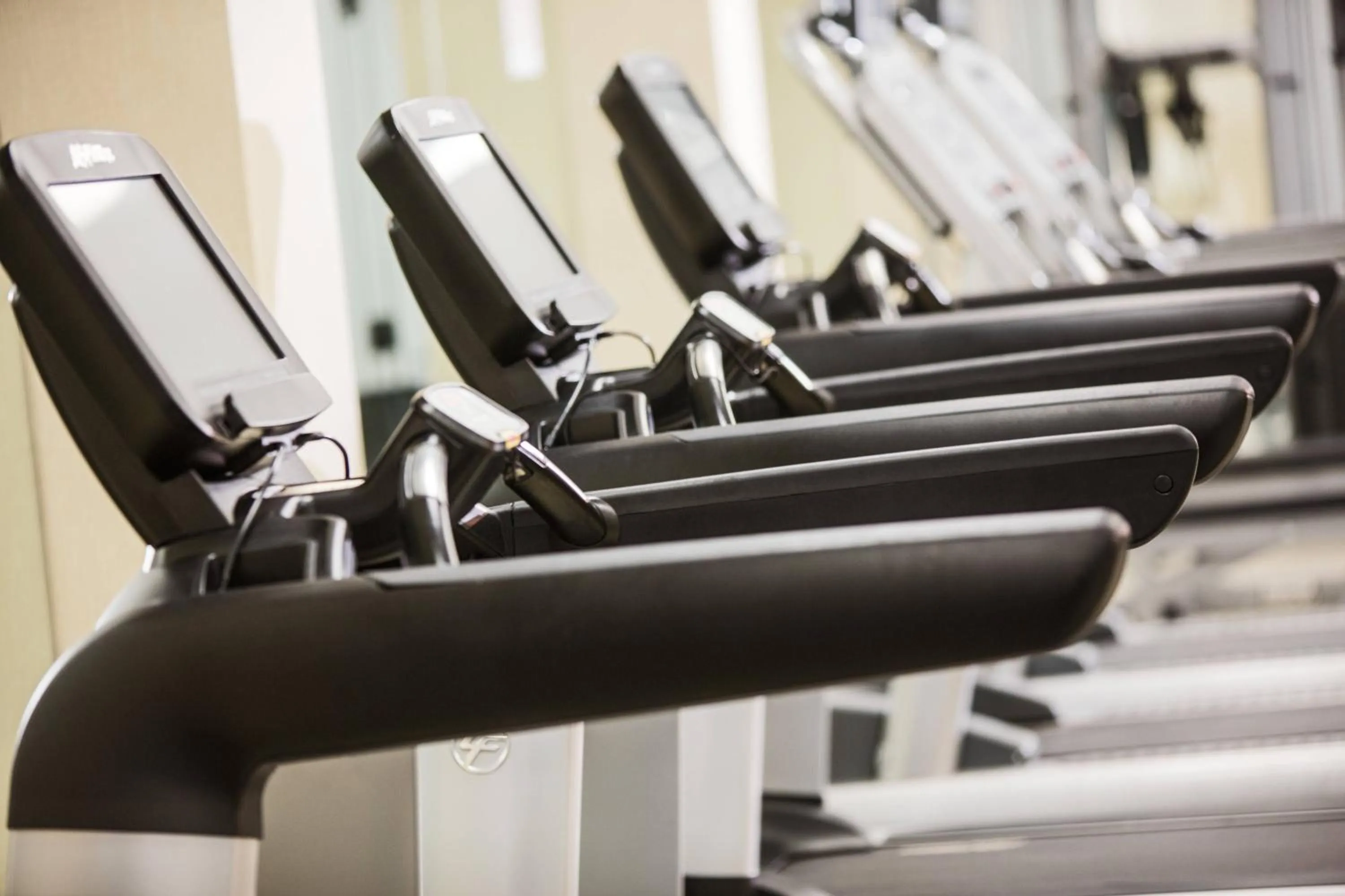 Fitness centre/facilities in Renaissance Waterford Oklahoma City Hotel