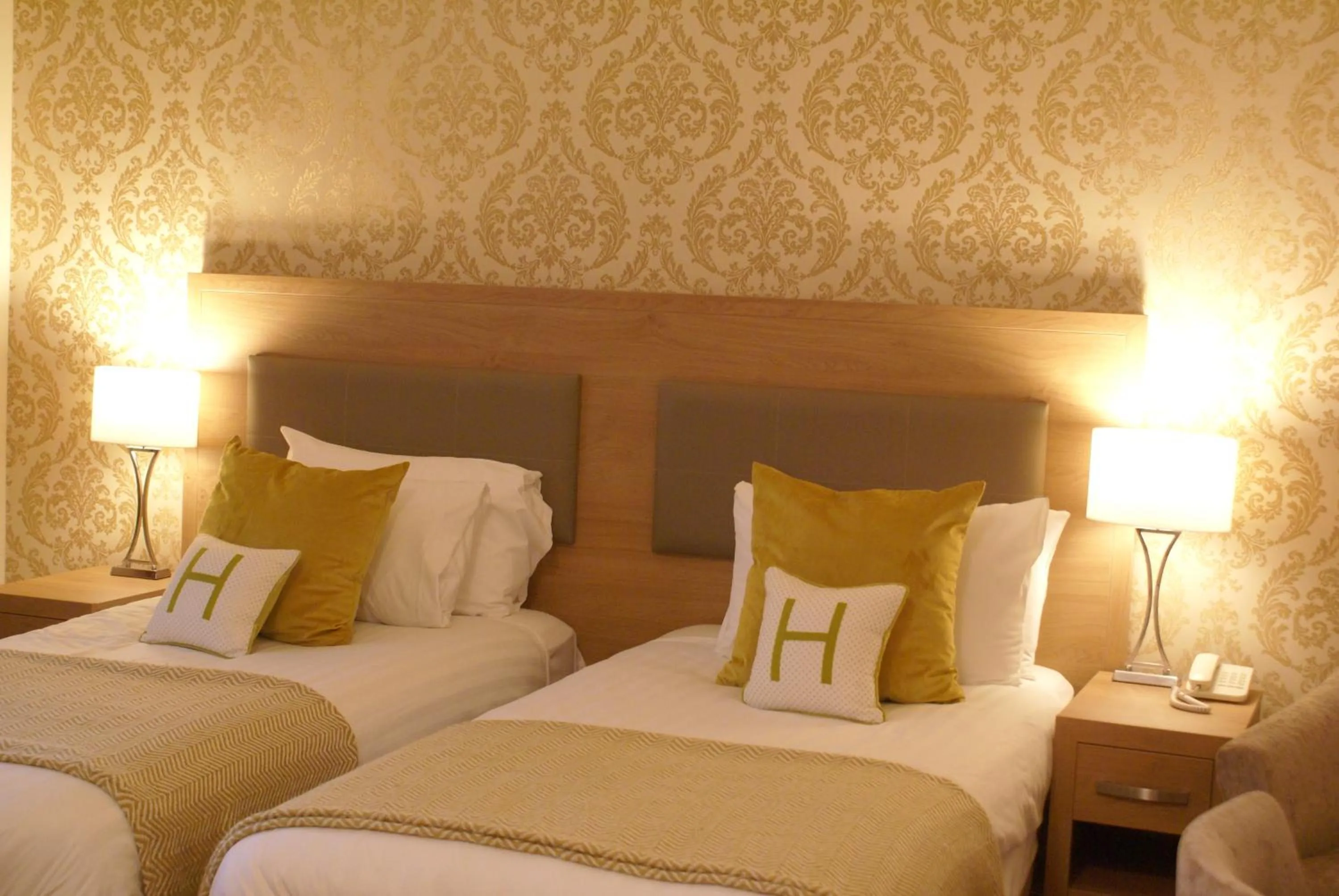 Bedroom, Bed in Haley's Hotel