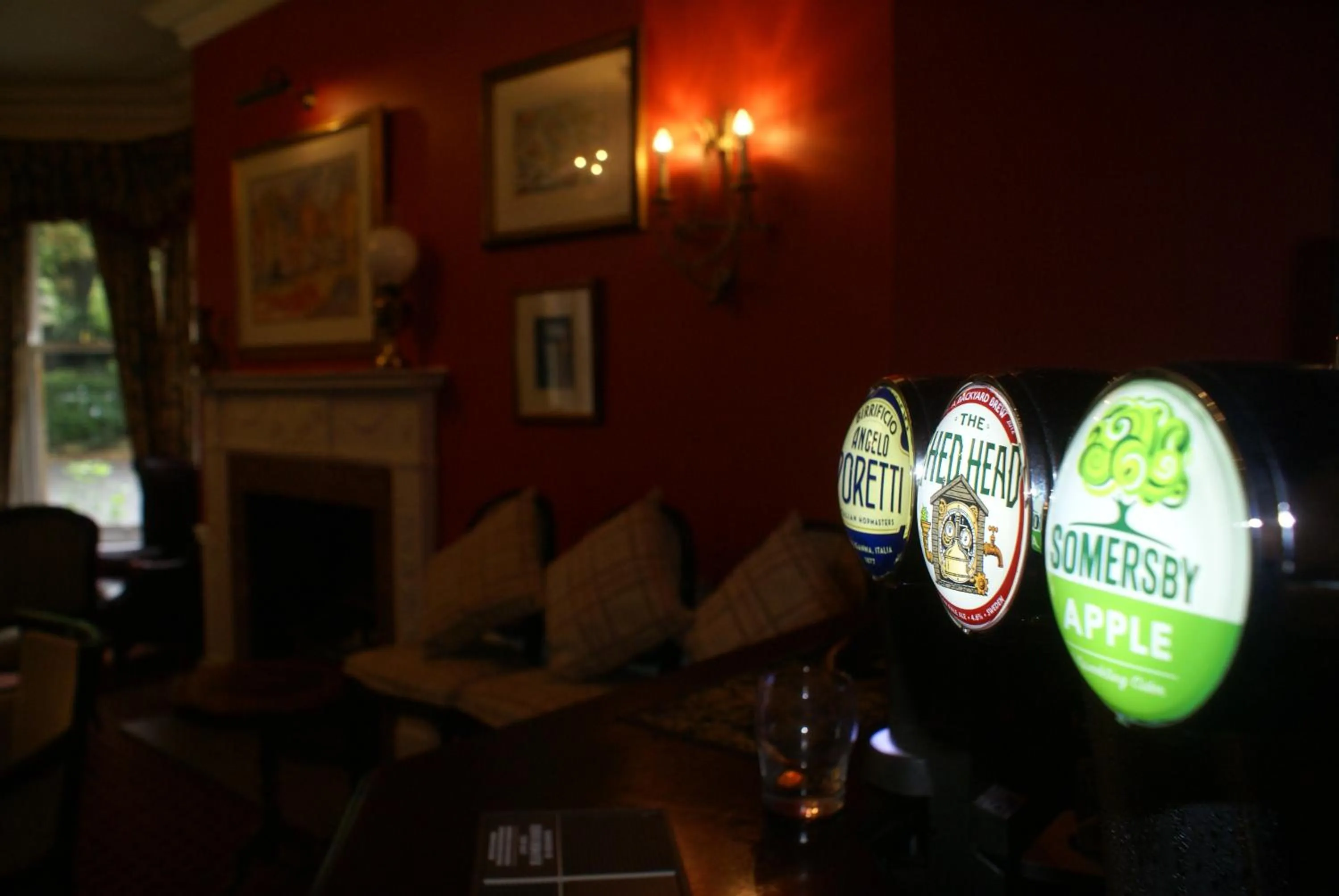 Lounge or bar in Haley's Hotel