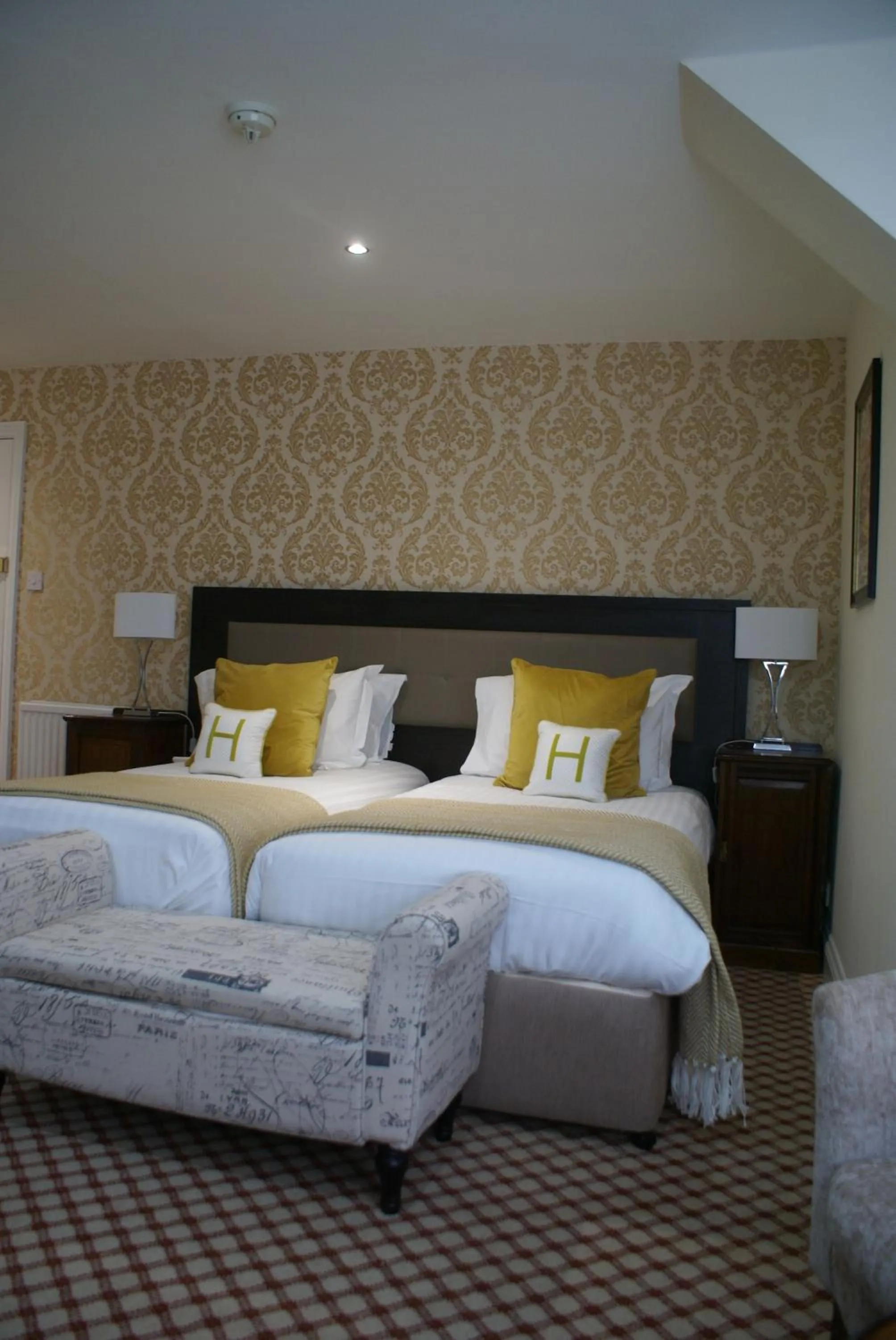 Bedroom, Bed in Haley's Hotel