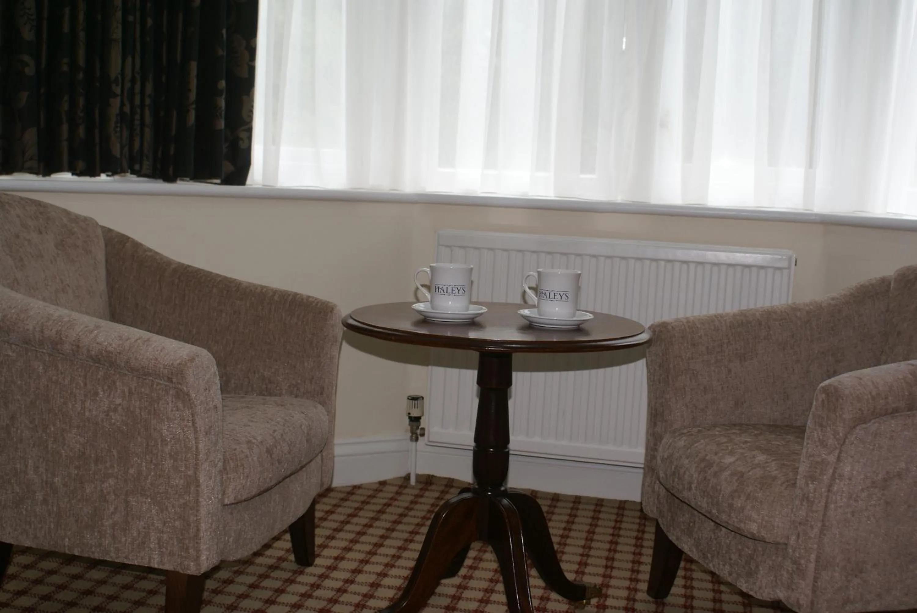 Coffee/tea facilities in Haley's Hotel