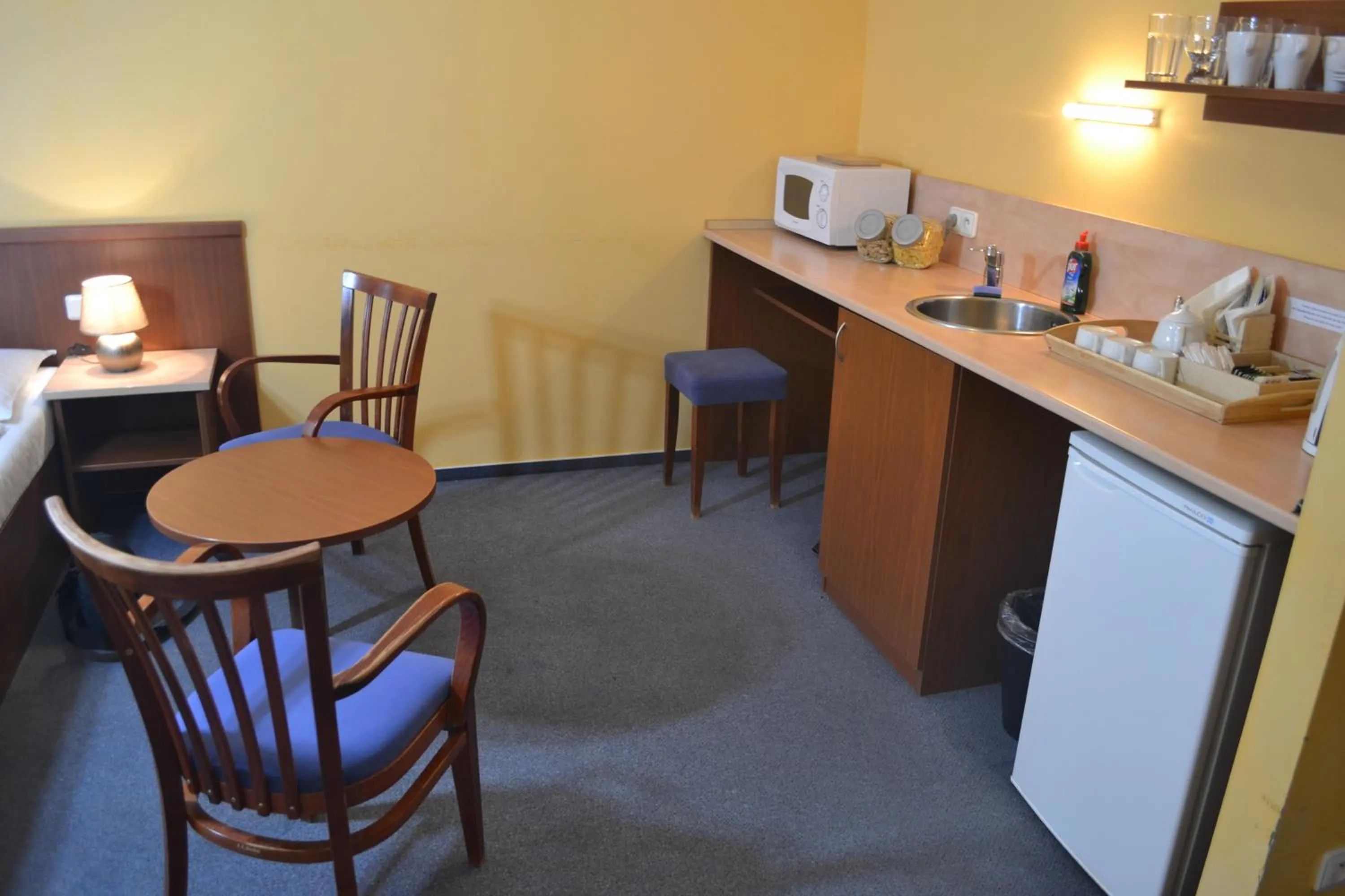 Kitchen or kitchenette in Aparthotel Austria Suites