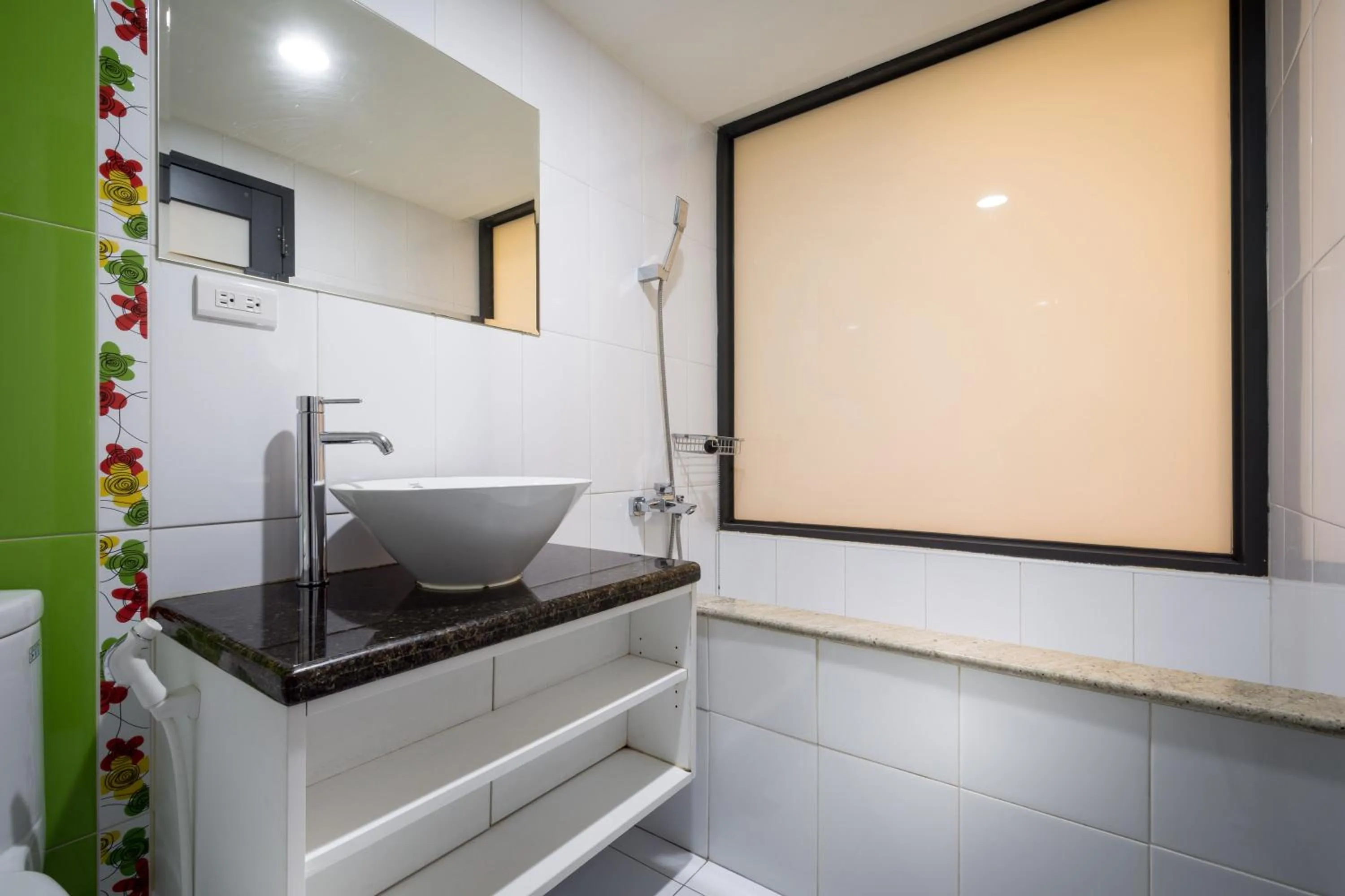 Bathroom in JUNG-ZAW BUSSINESS HOTEL