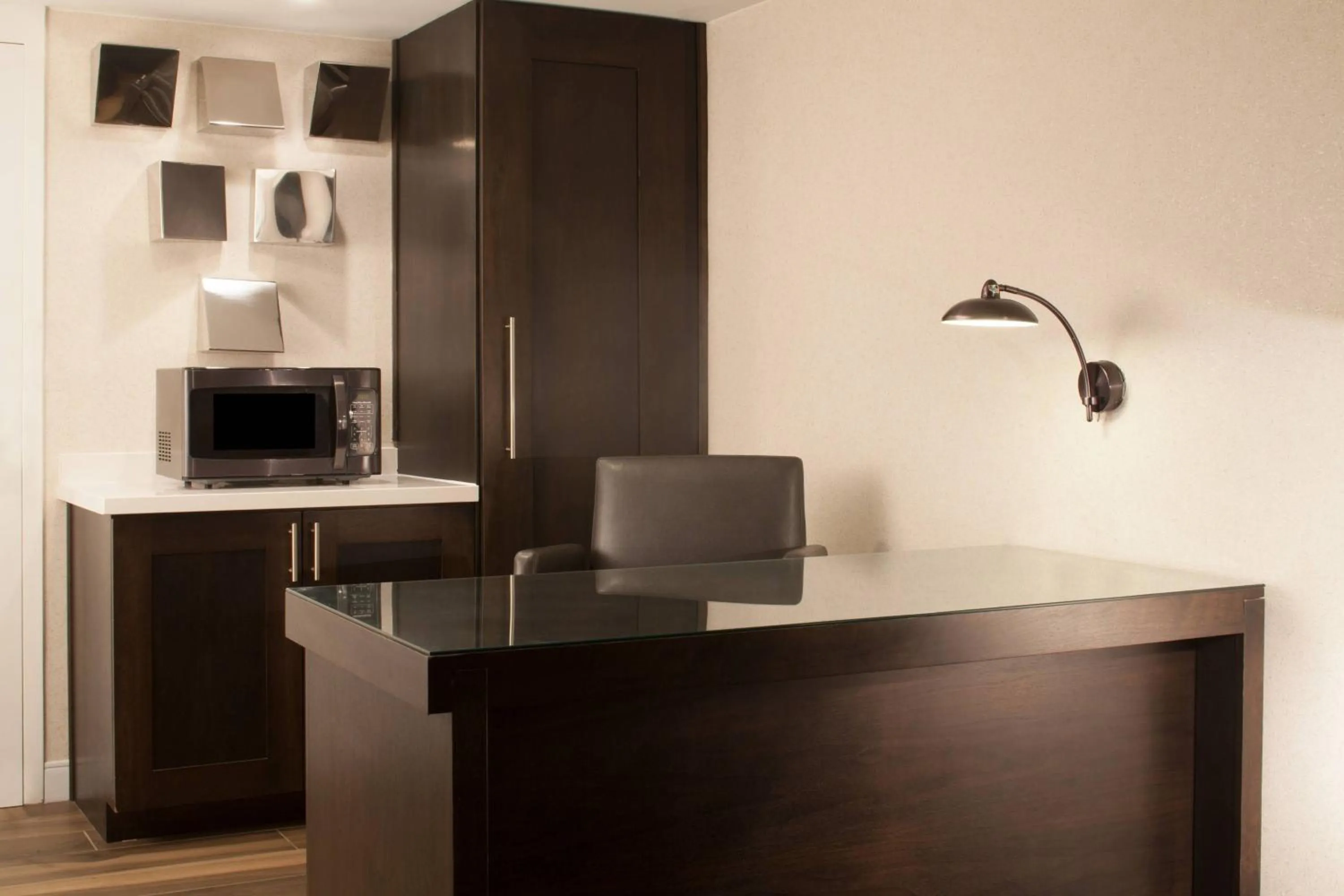 Bedroom in Omaha Marriott