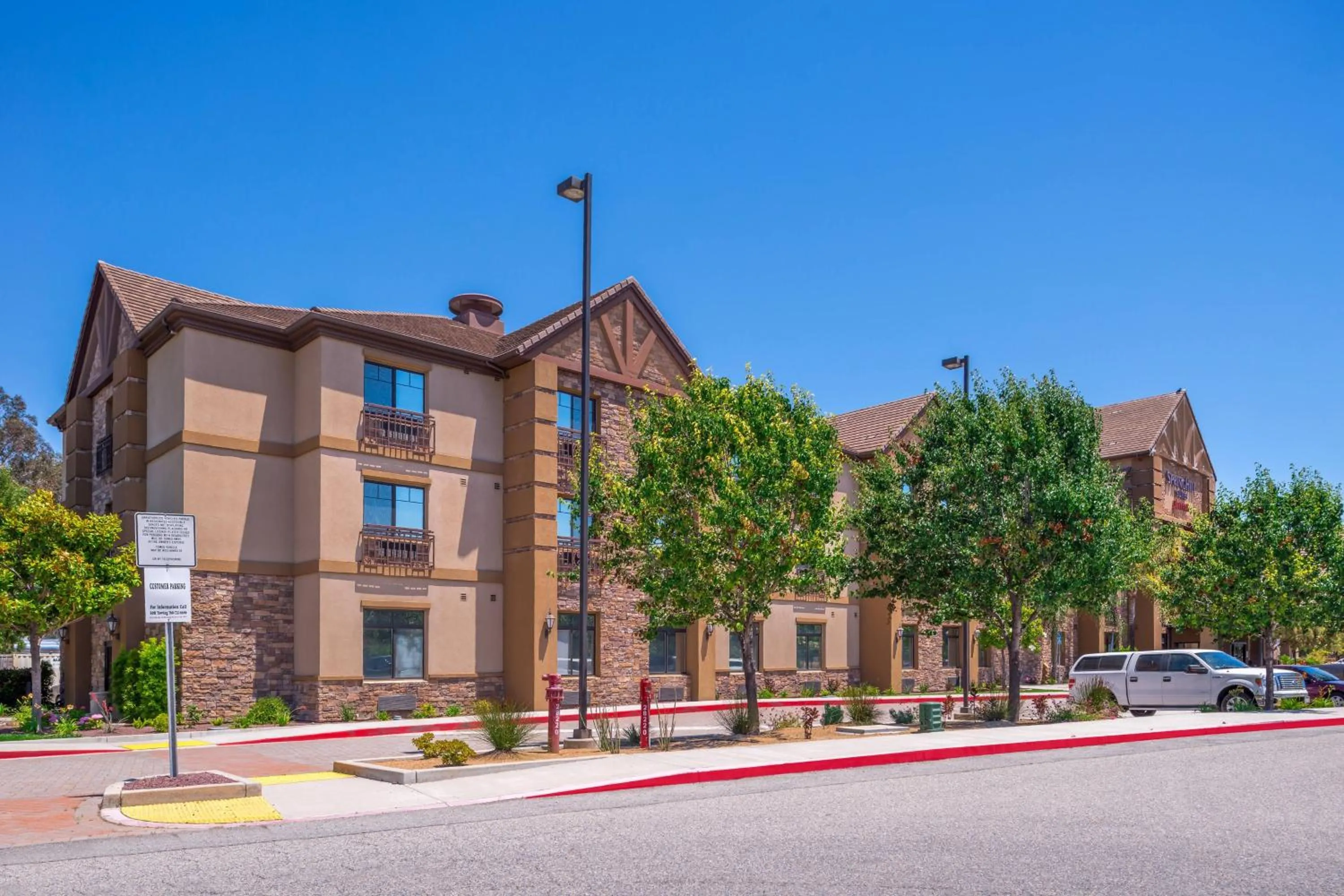 Property building in SpringHill Suites Temecula Valley Wine Country