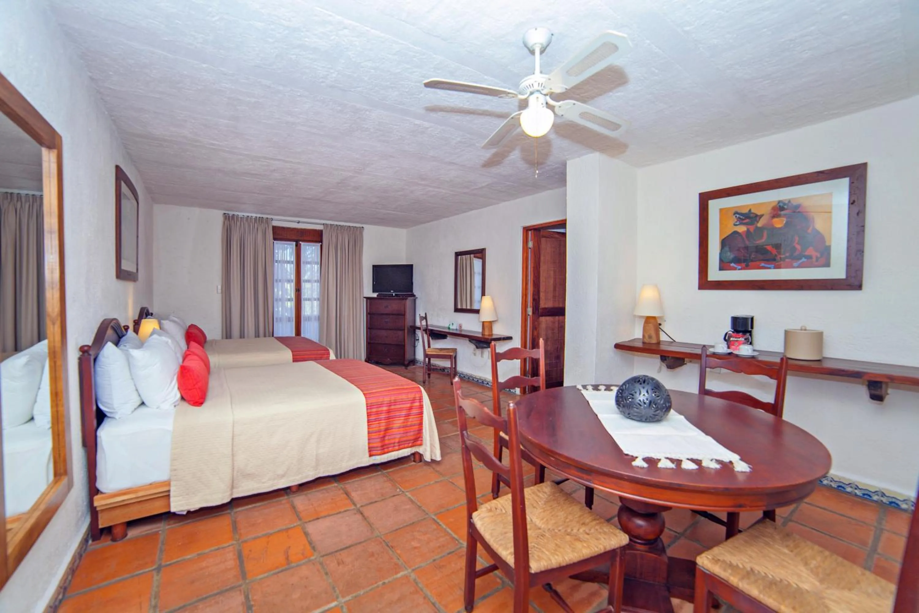 Photo of the whole room, Bed in Villa Blanca Huatulco