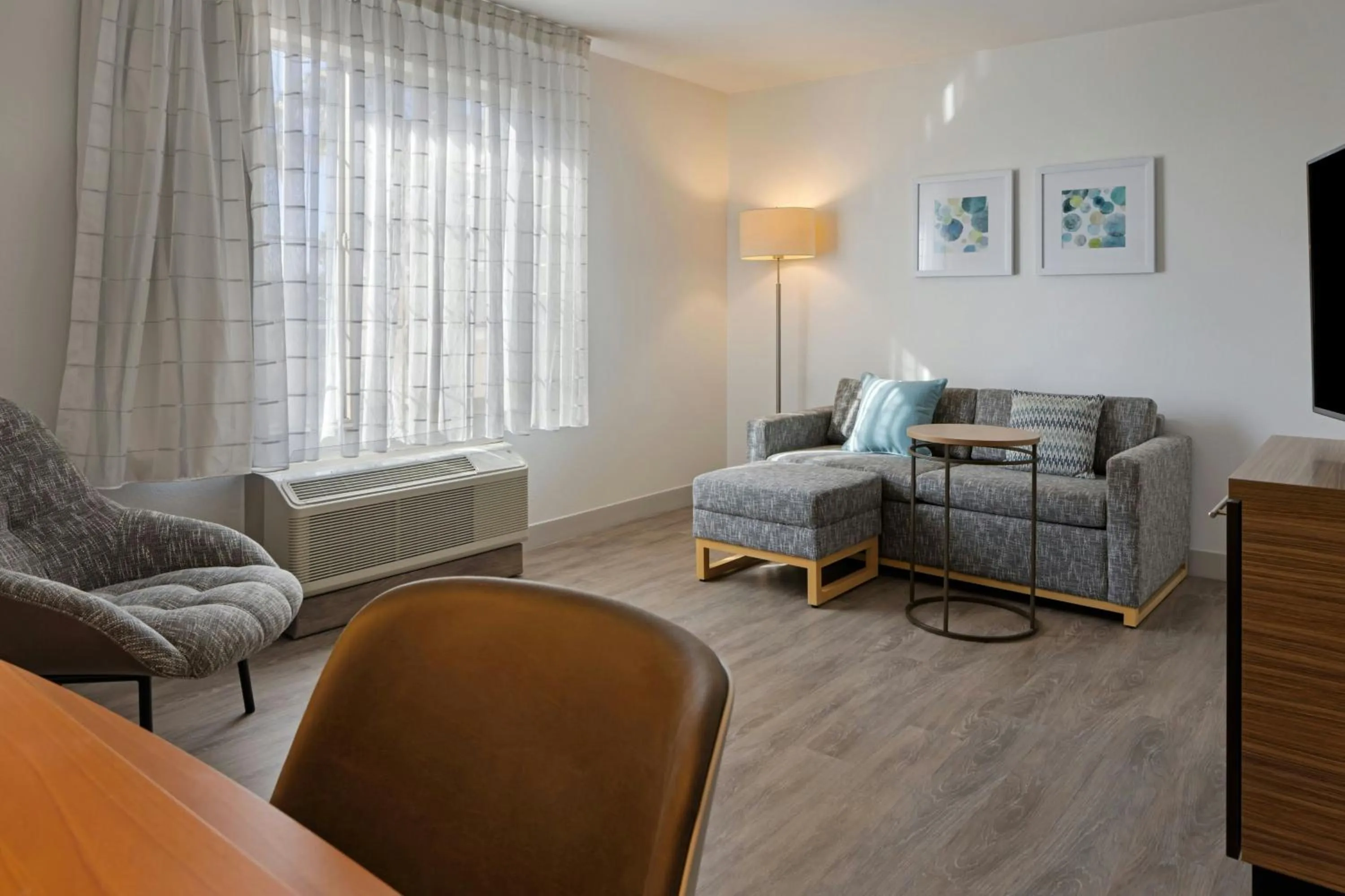 Living room in TownePlace Suites by Marriott Ontario Airport