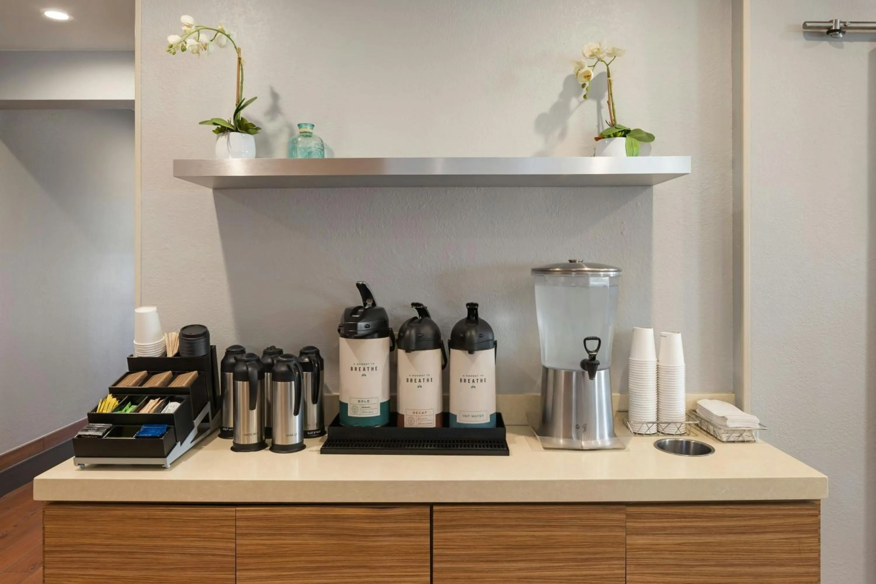 Lobby or reception in TownePlace Suites by Marriott Ontario Airport