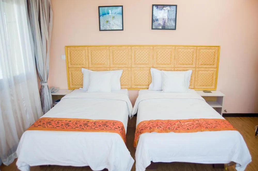 Photo of the whole room, Bed in Hotel Cristal Madagascar