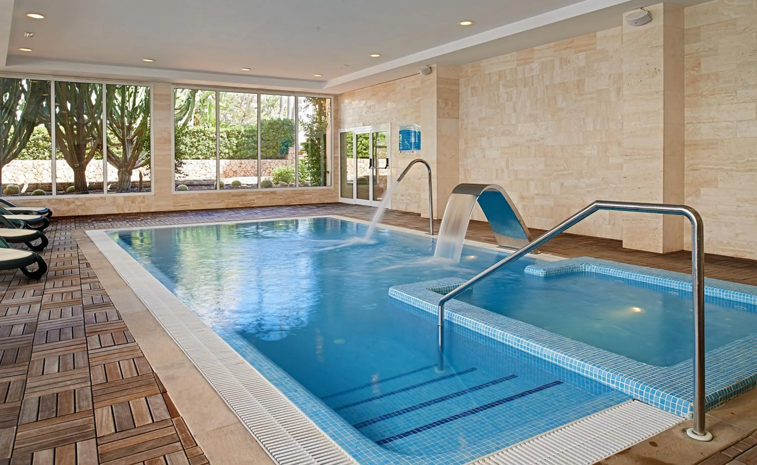 Swimming pool in Hipotels Said