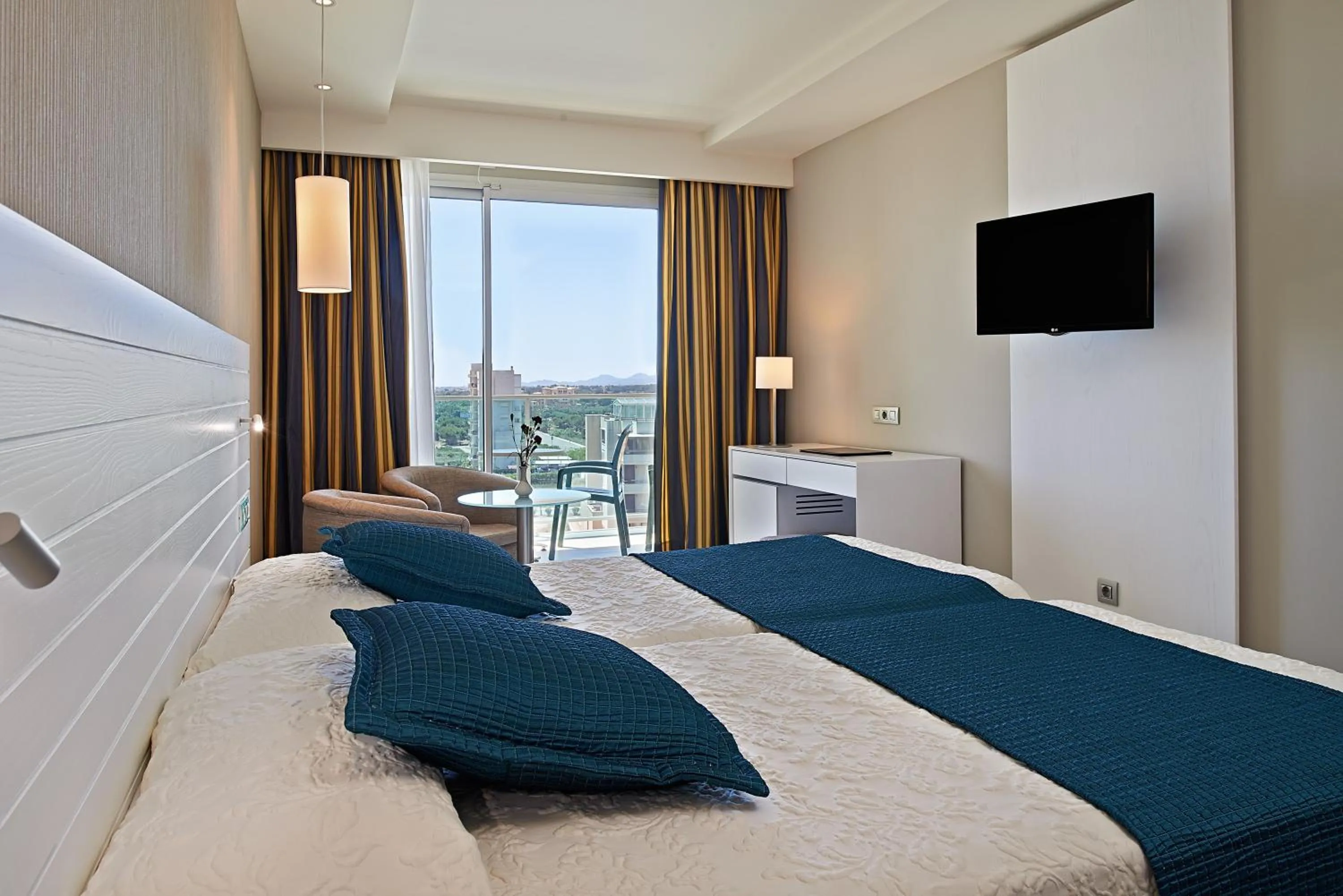 Bed in Hipotels Said