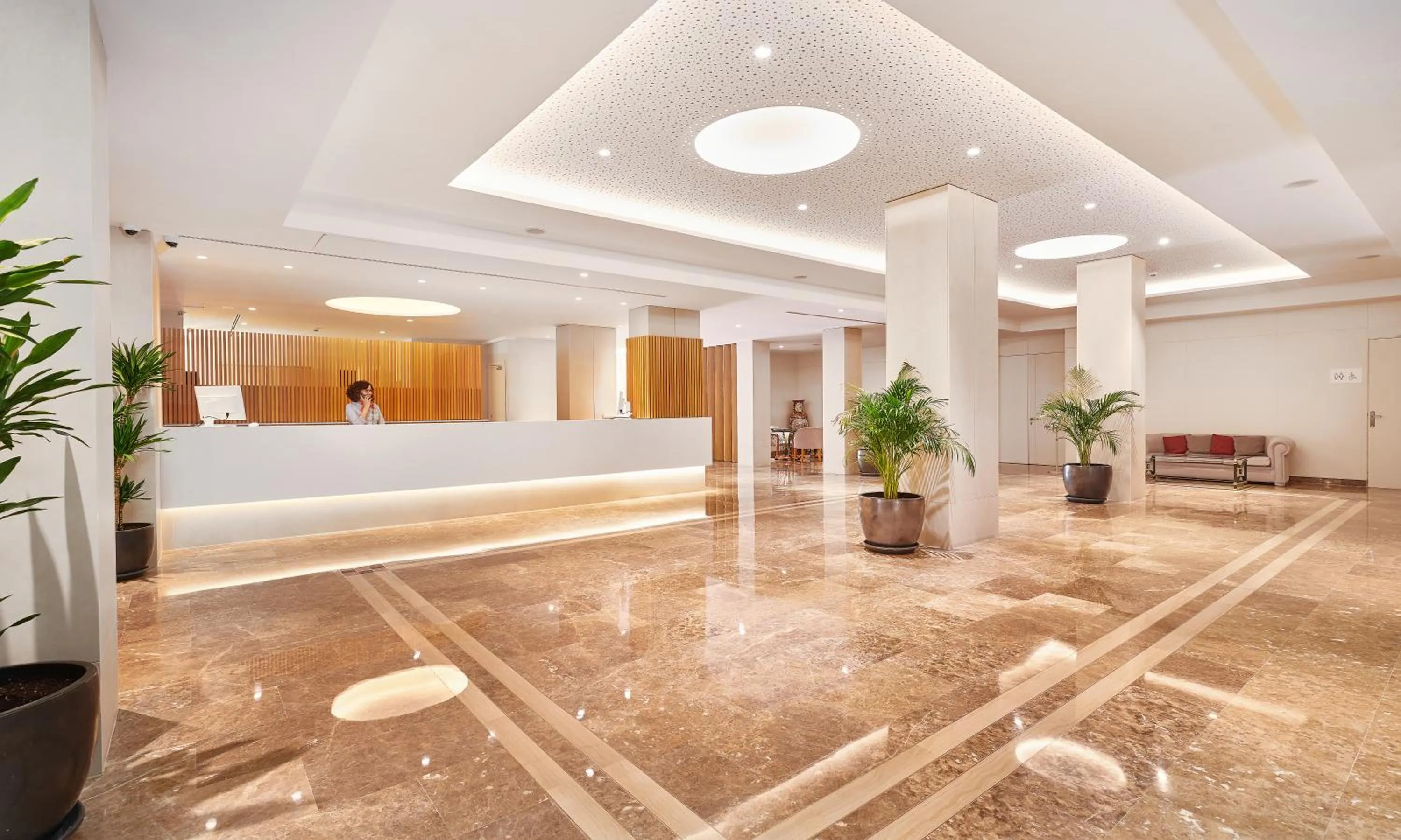 Staff in Hipotels Said