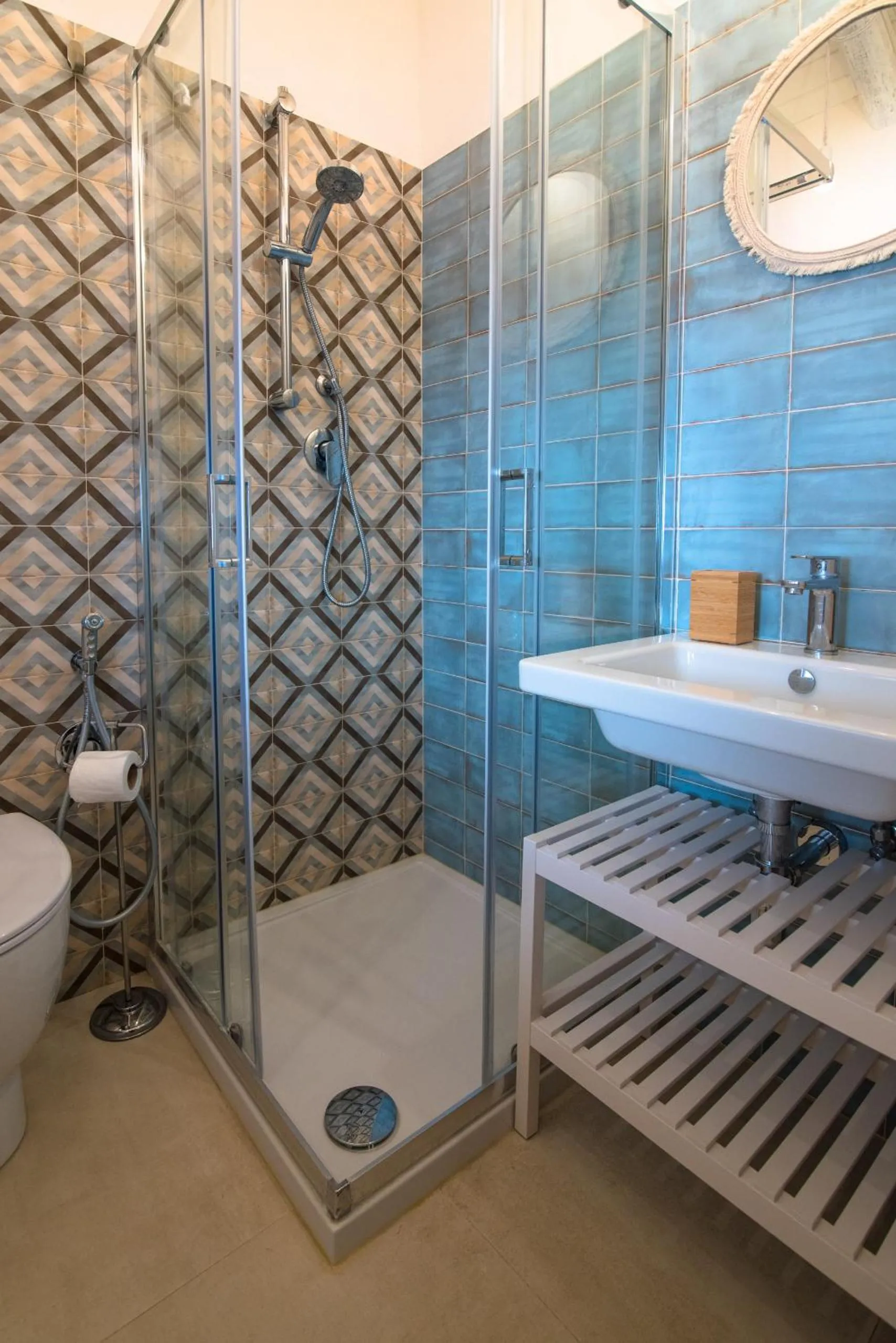 Bathroom in Veronique by Dimore in Sicily