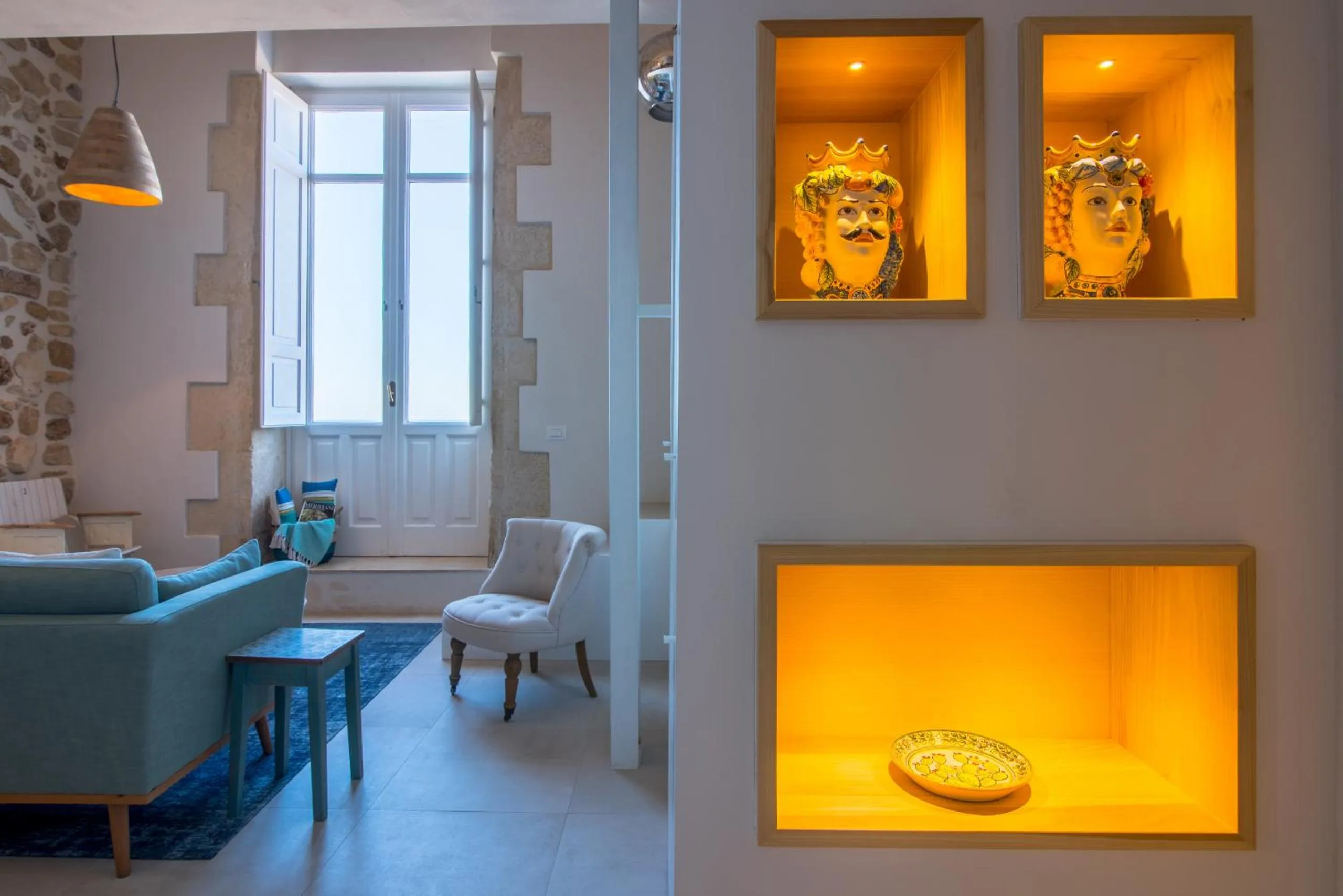 Communal lounge/ TV room in Veronique by Dimore in Sicily