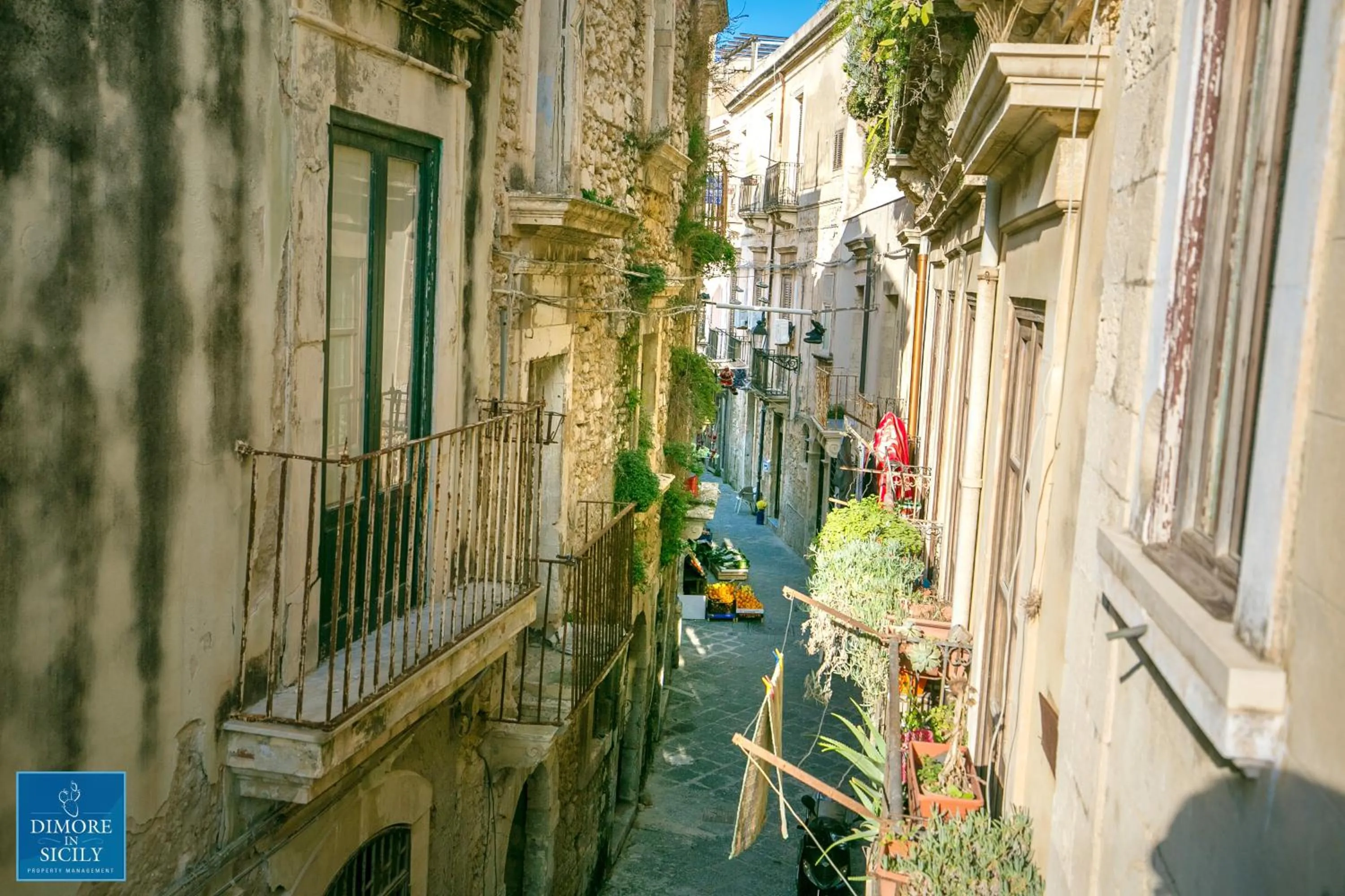 Quiet street view in Veronique by Dimore in Sicily