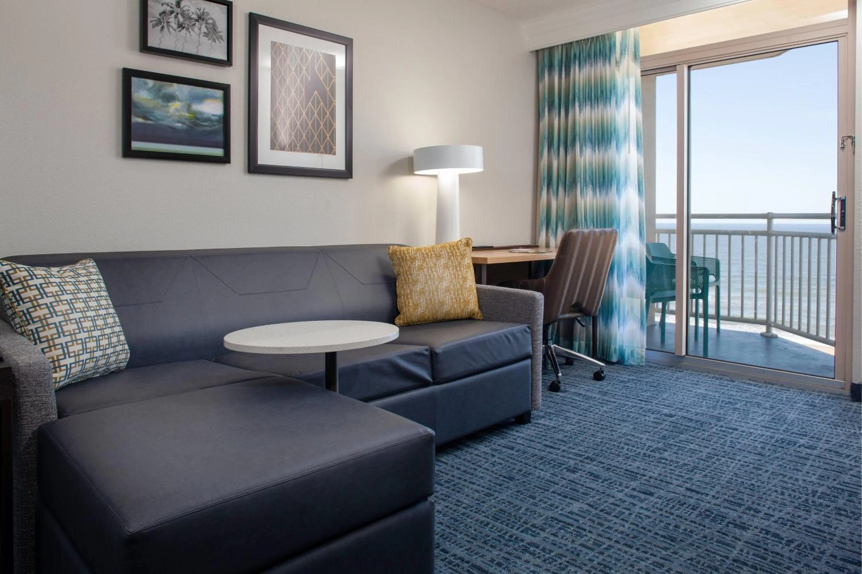 Living room in Residence Inn By Marriott Virginia Beach Oceanfront