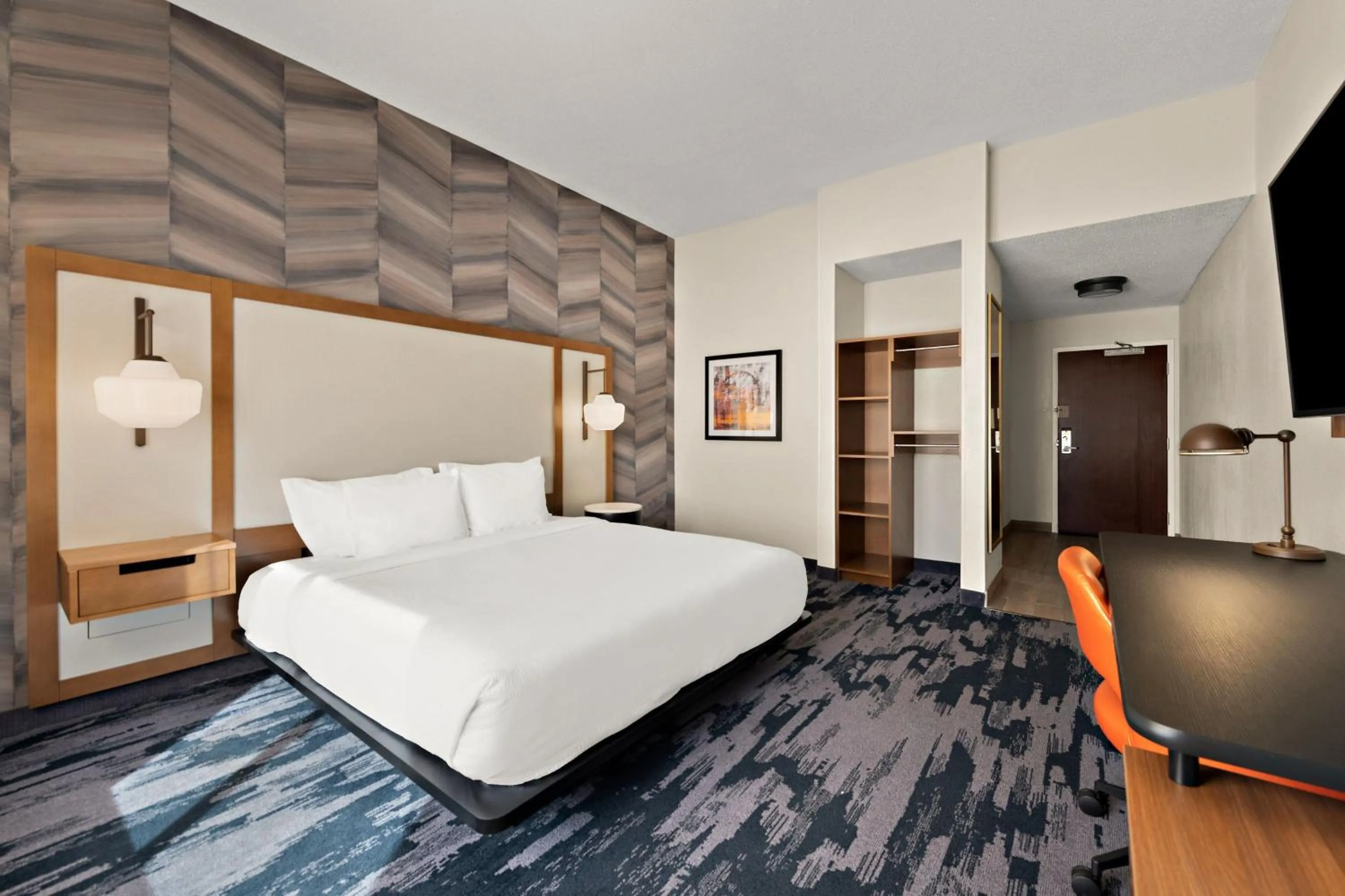 Photo of the whole room, Bed in Fairfield by Marriott Chesapeake