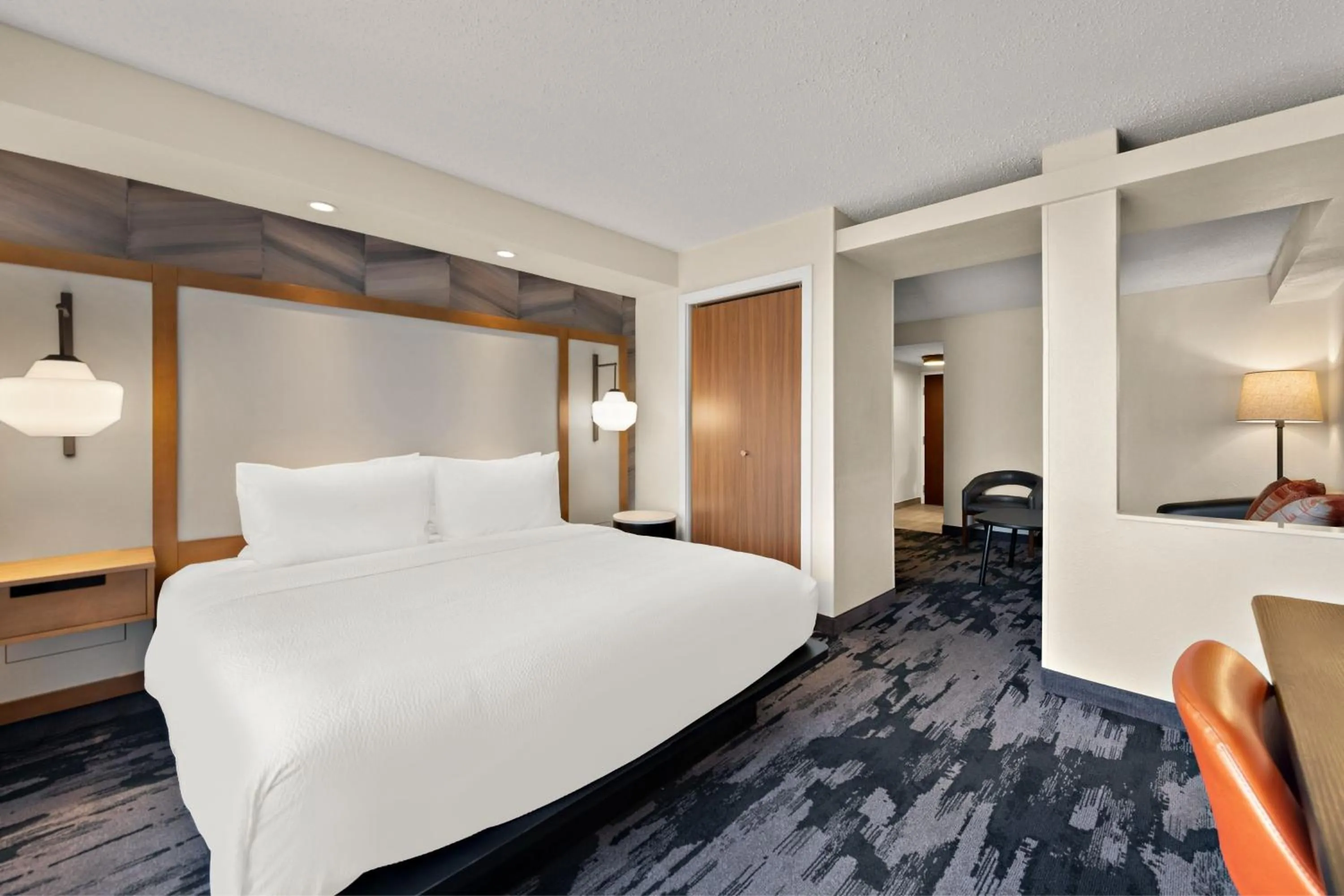 Photo of the whole room, Bed in Fairfield by Marriott Chesapeake
