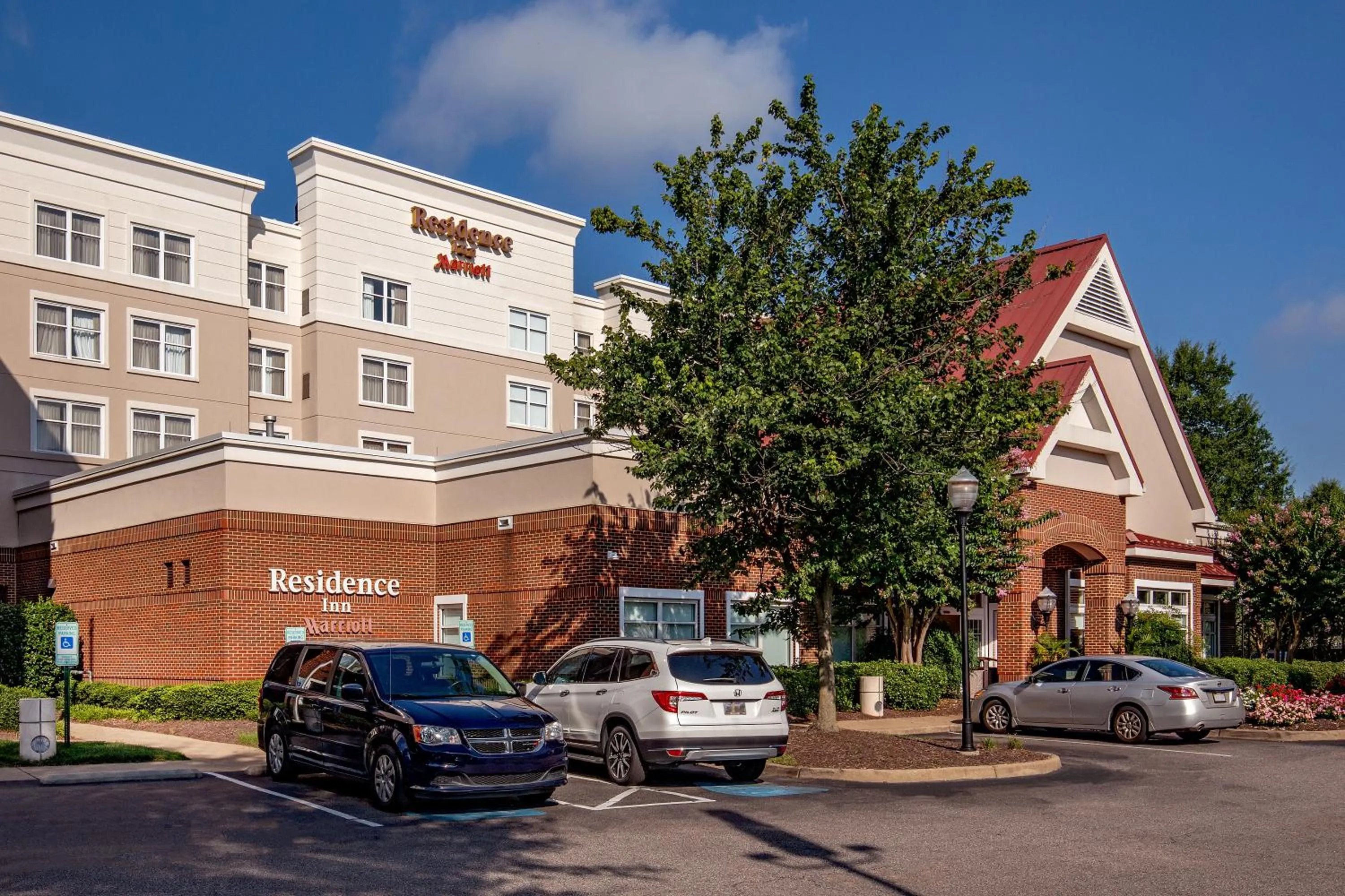 Property building in Residence Inn by Marriott Chesapeake Greenbrier