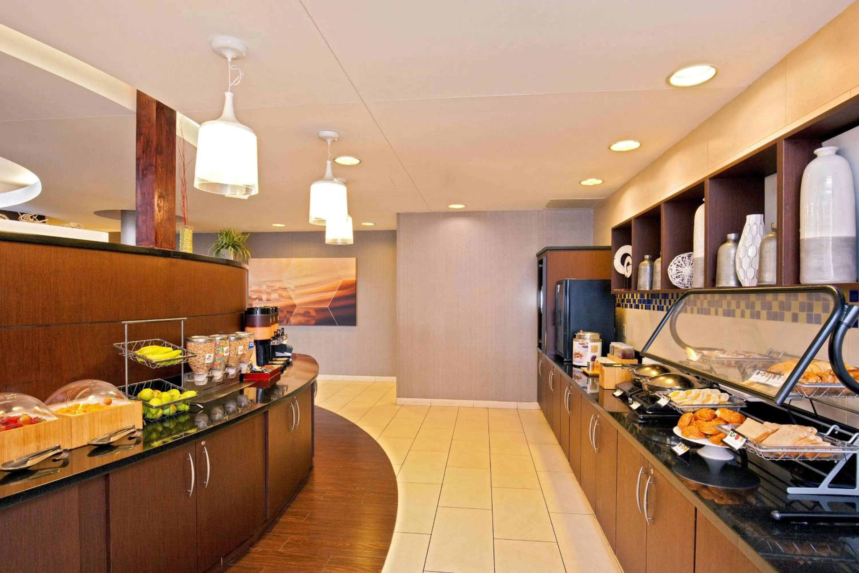 Breakfast in SpringHill Suites Chesapeake Greenbrier