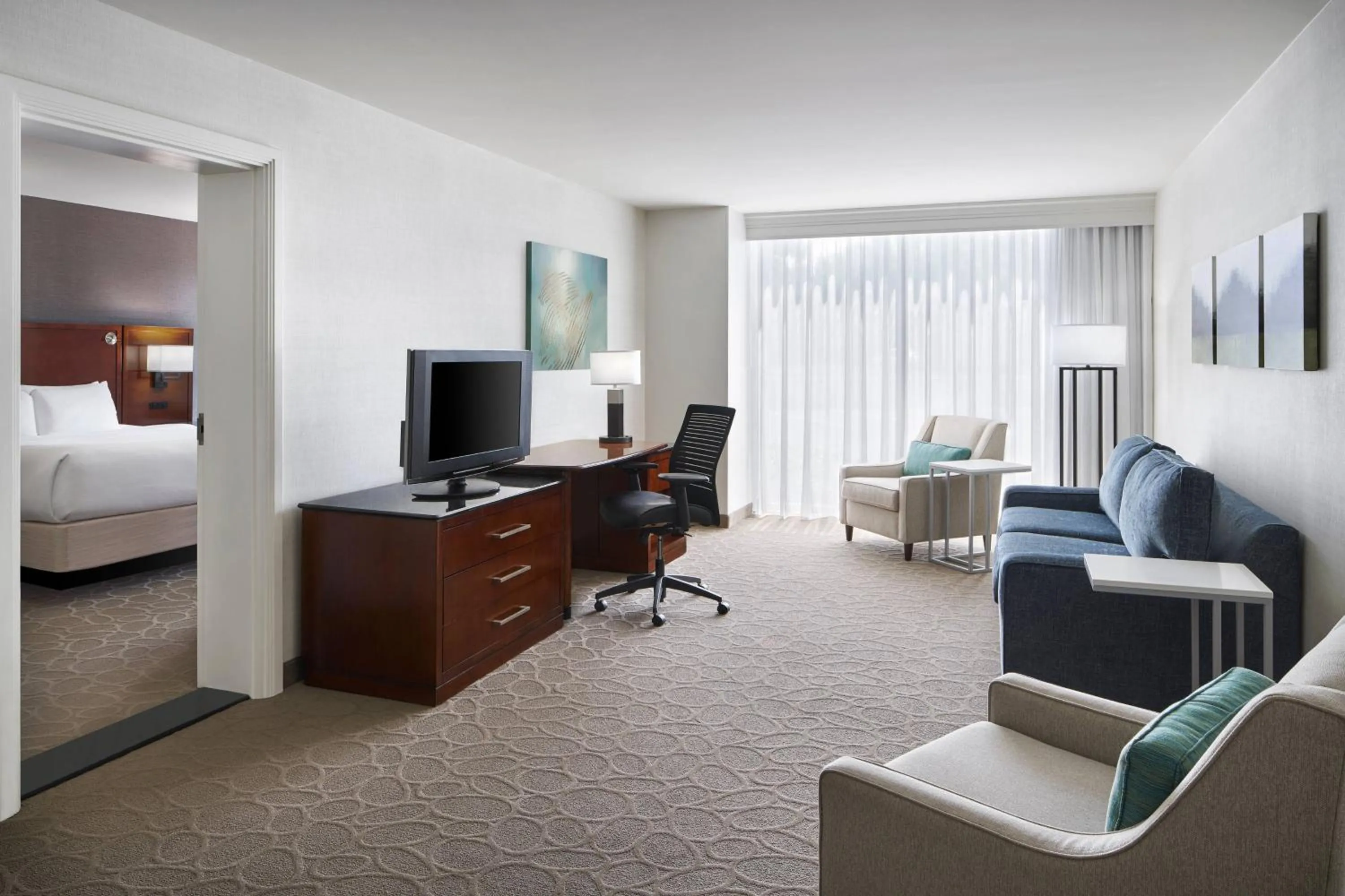Bedroom, Bed in Delta Hotels by Marriott Chesapeake Norfolk