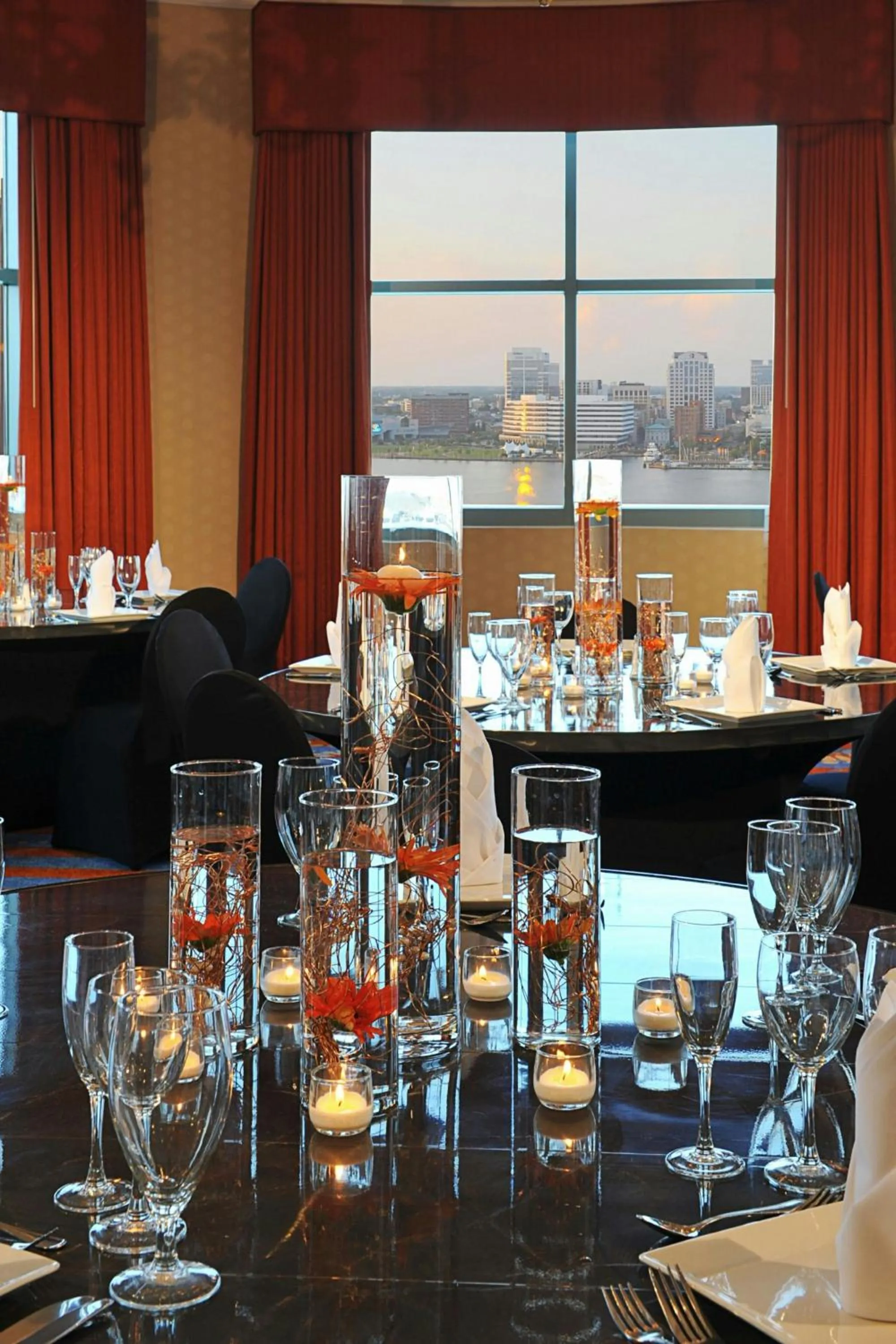 Meeting/conference room in Renaissance Portsmouth-Norfolk Waterfront Hotel