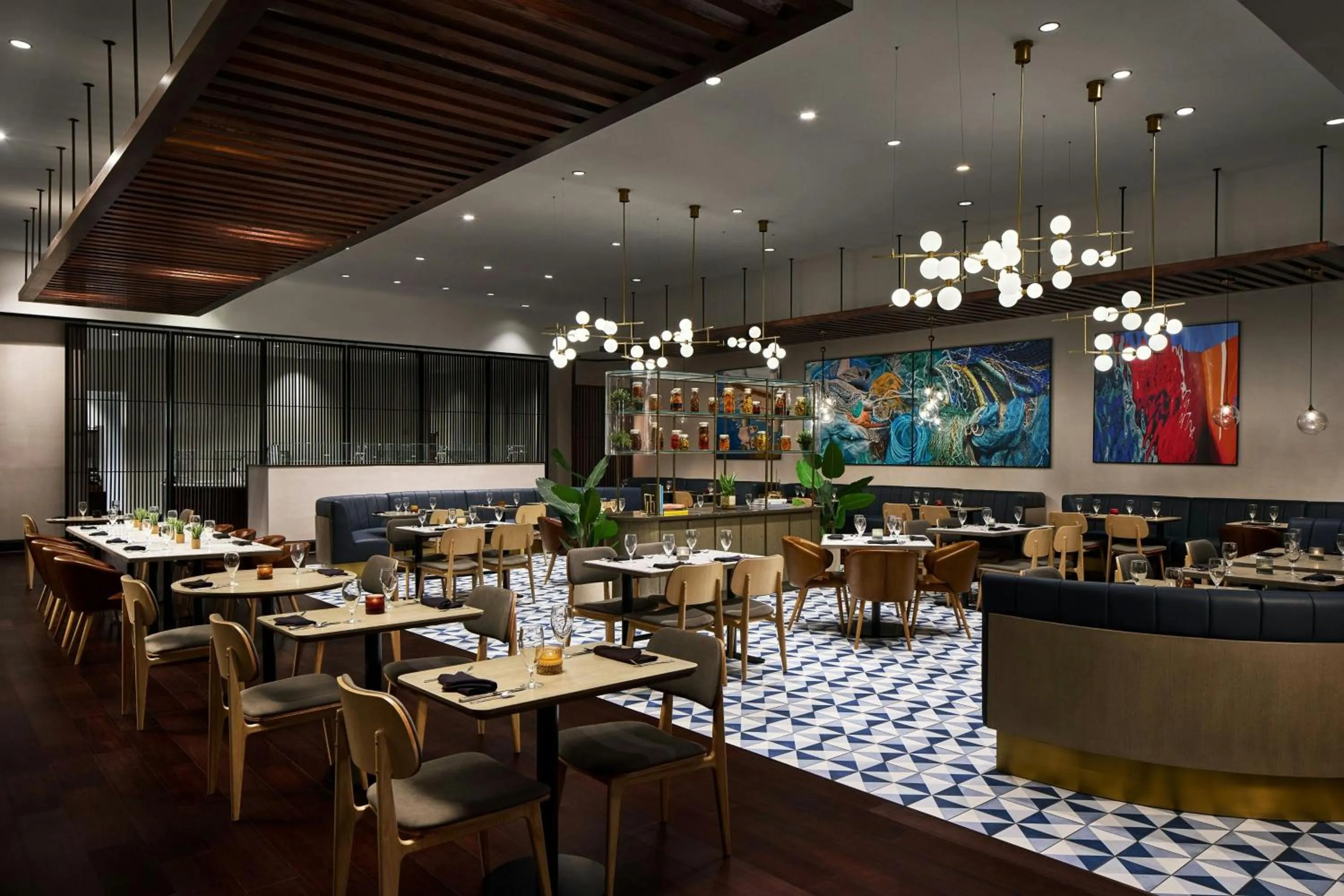 Restaurant/places to eat in Renaissance Portsmouth-Norfolk Waterfront Hotel