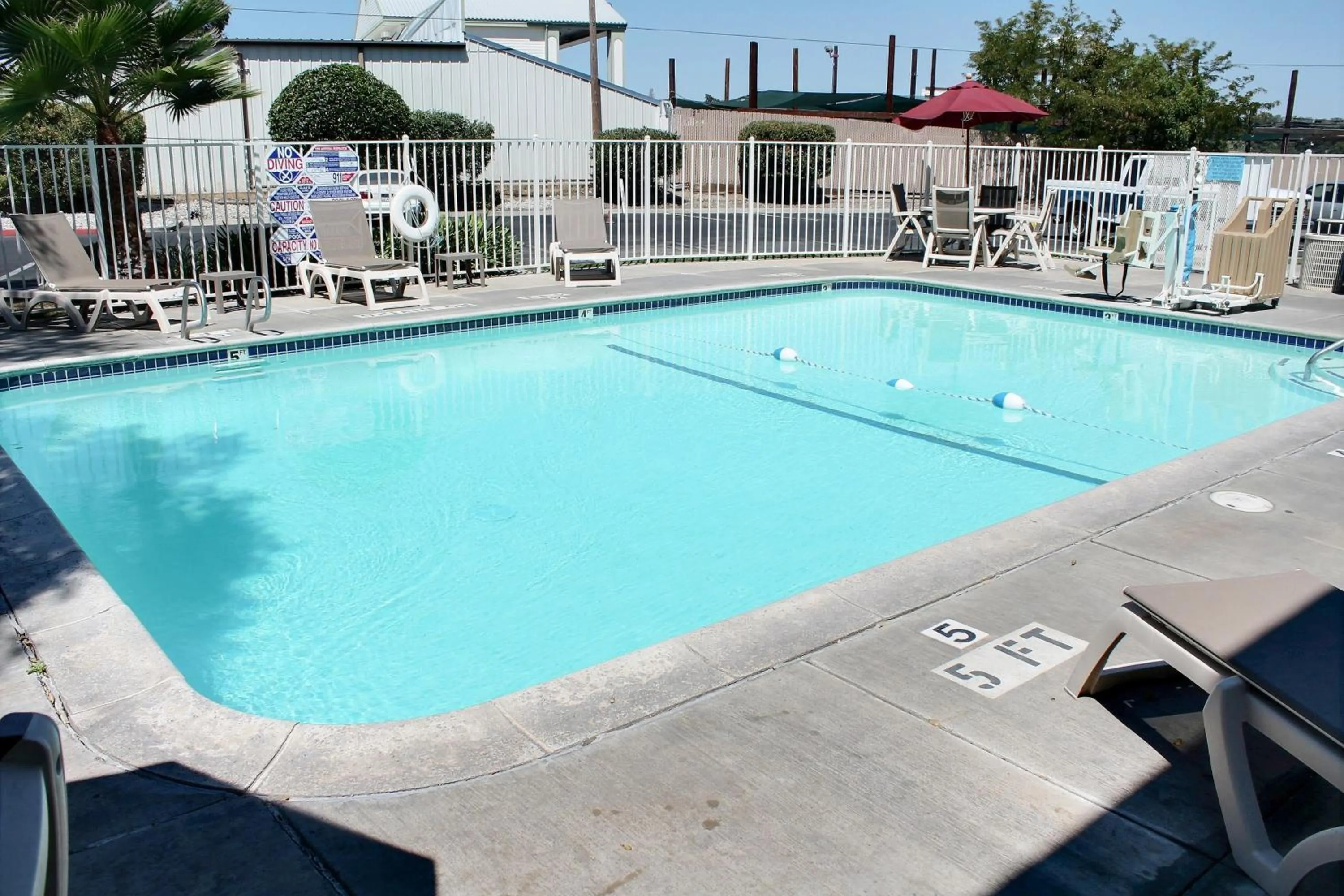 Swimming pool in Motel 6-Atascadero, CA