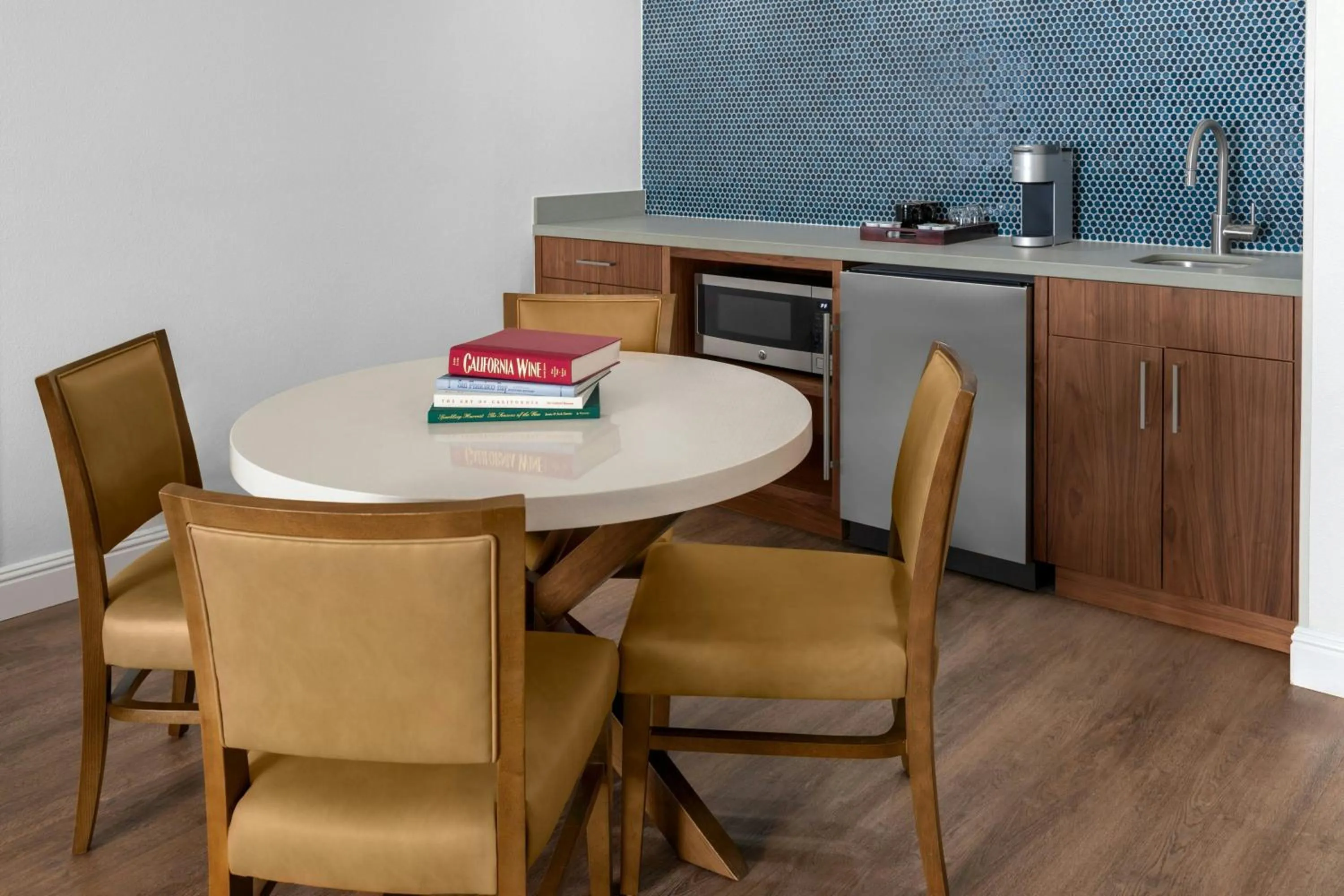 Lounge or bar in Courtyard Palo Alto Los Altos