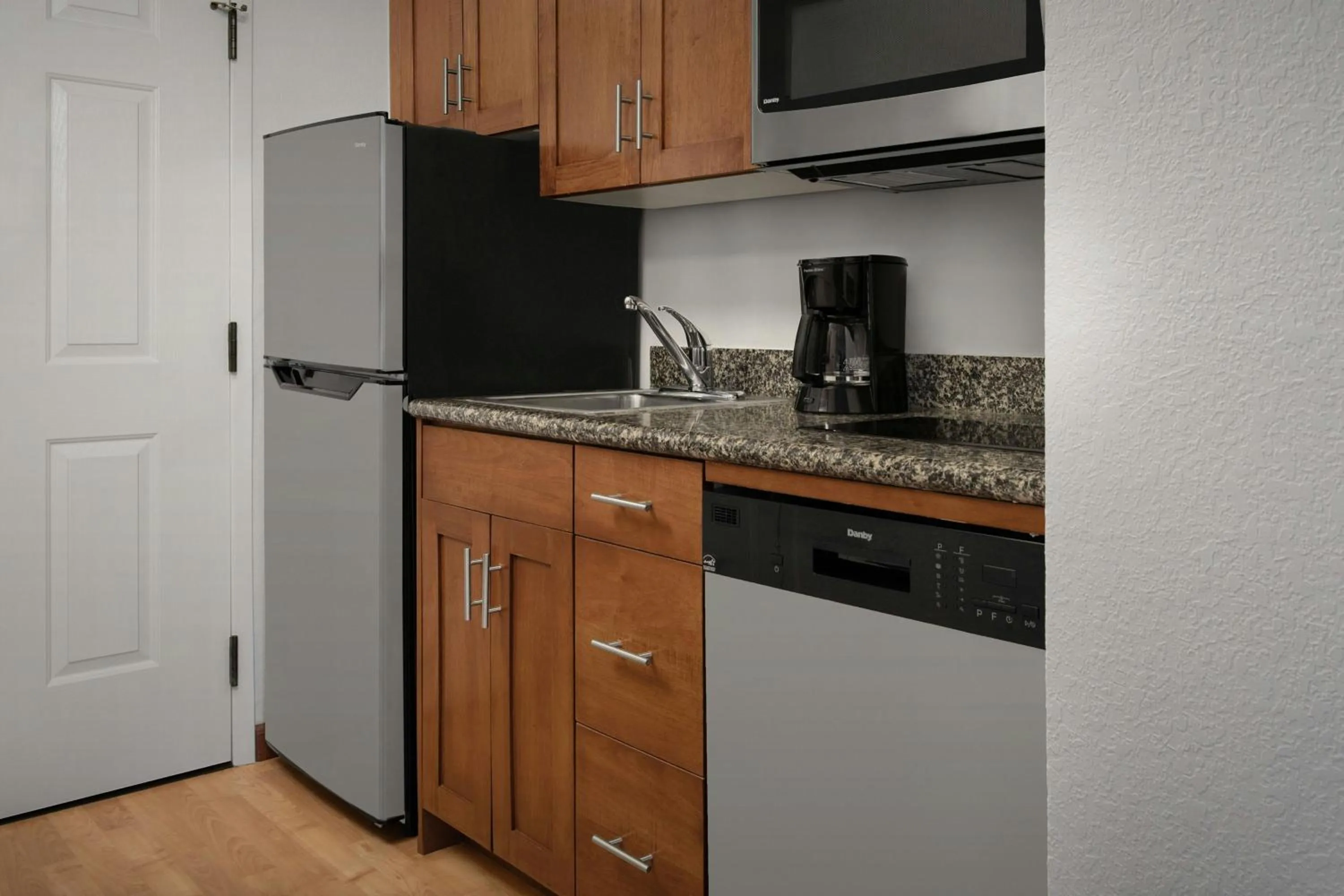 Bedroom in TownePlace Suites Suffolk Chesapeake