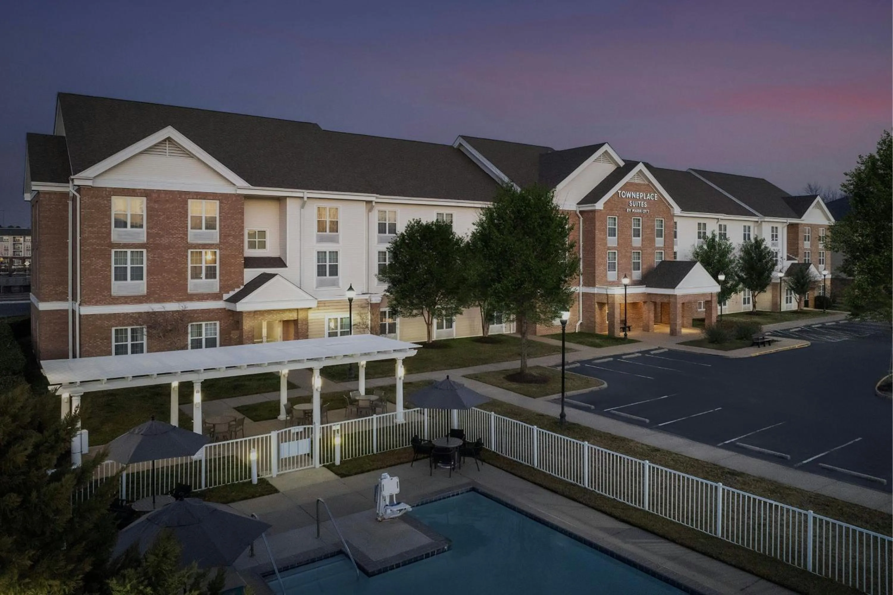 Property building in TownePlace Suites Suffolk Chesapeake
