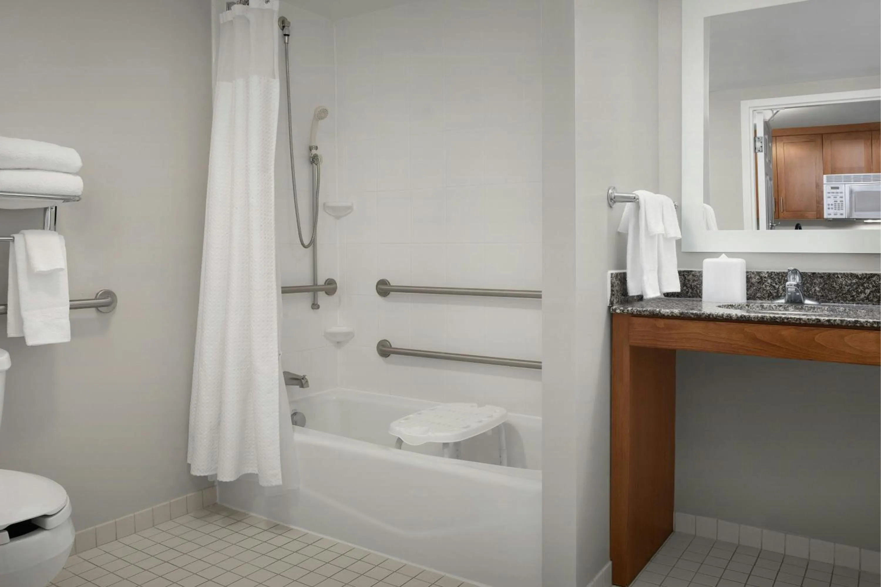 Bathroom in TownePlace Suites Suffolk Chesapeake