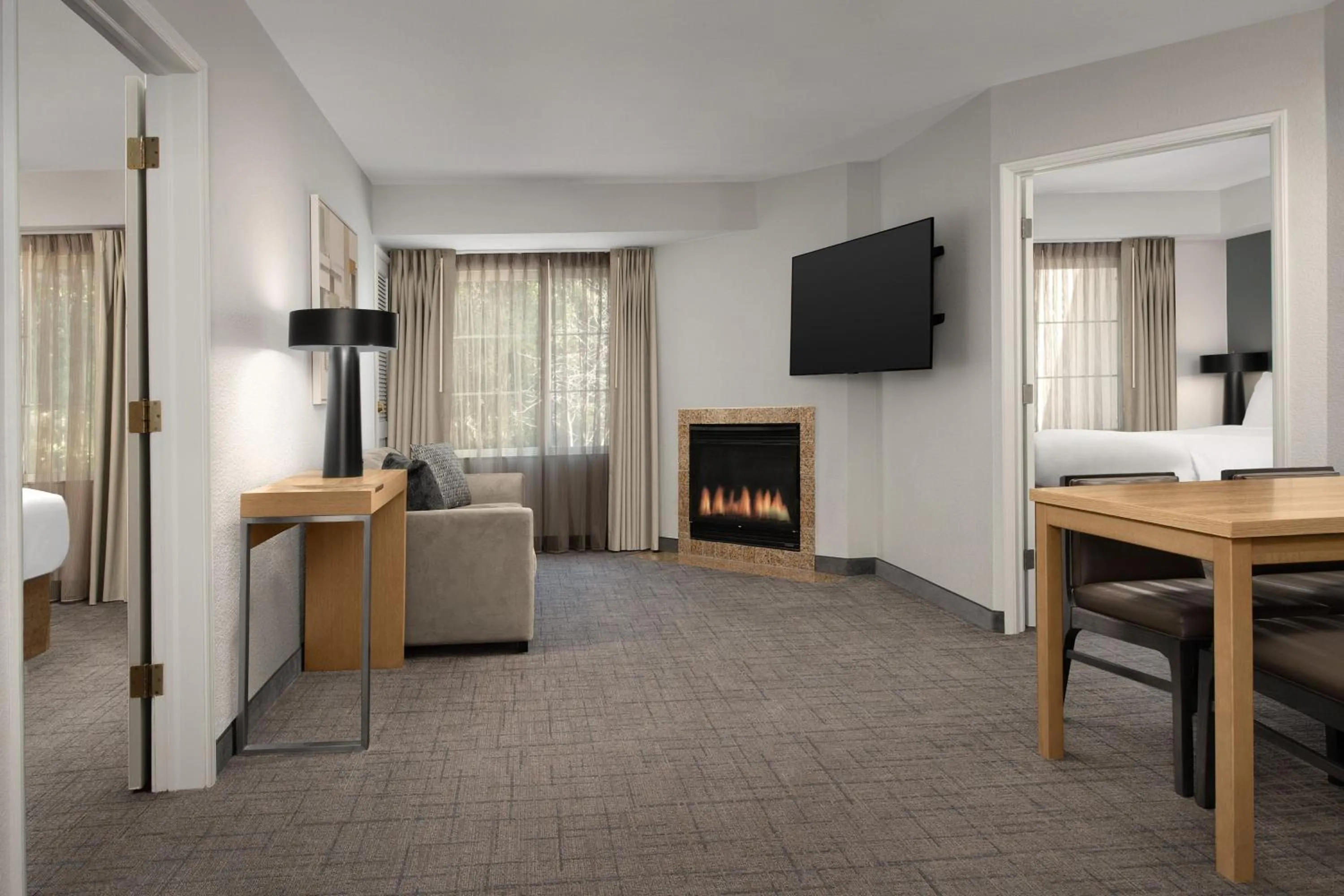 Living room, Bed in Residence Inn Palo Alto Los Altos