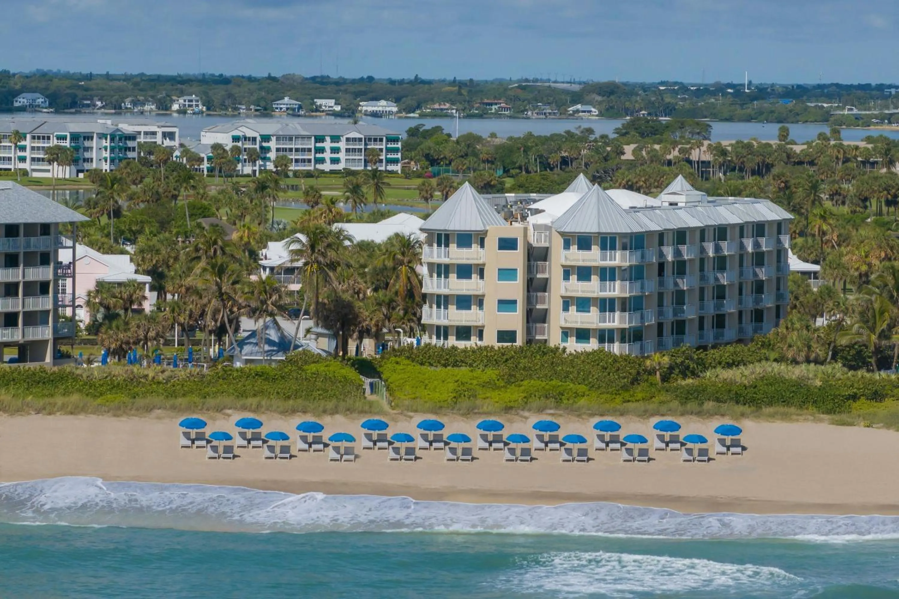 Property building in Marriott Hutchinson Island Beach Resort, Golf & Marina